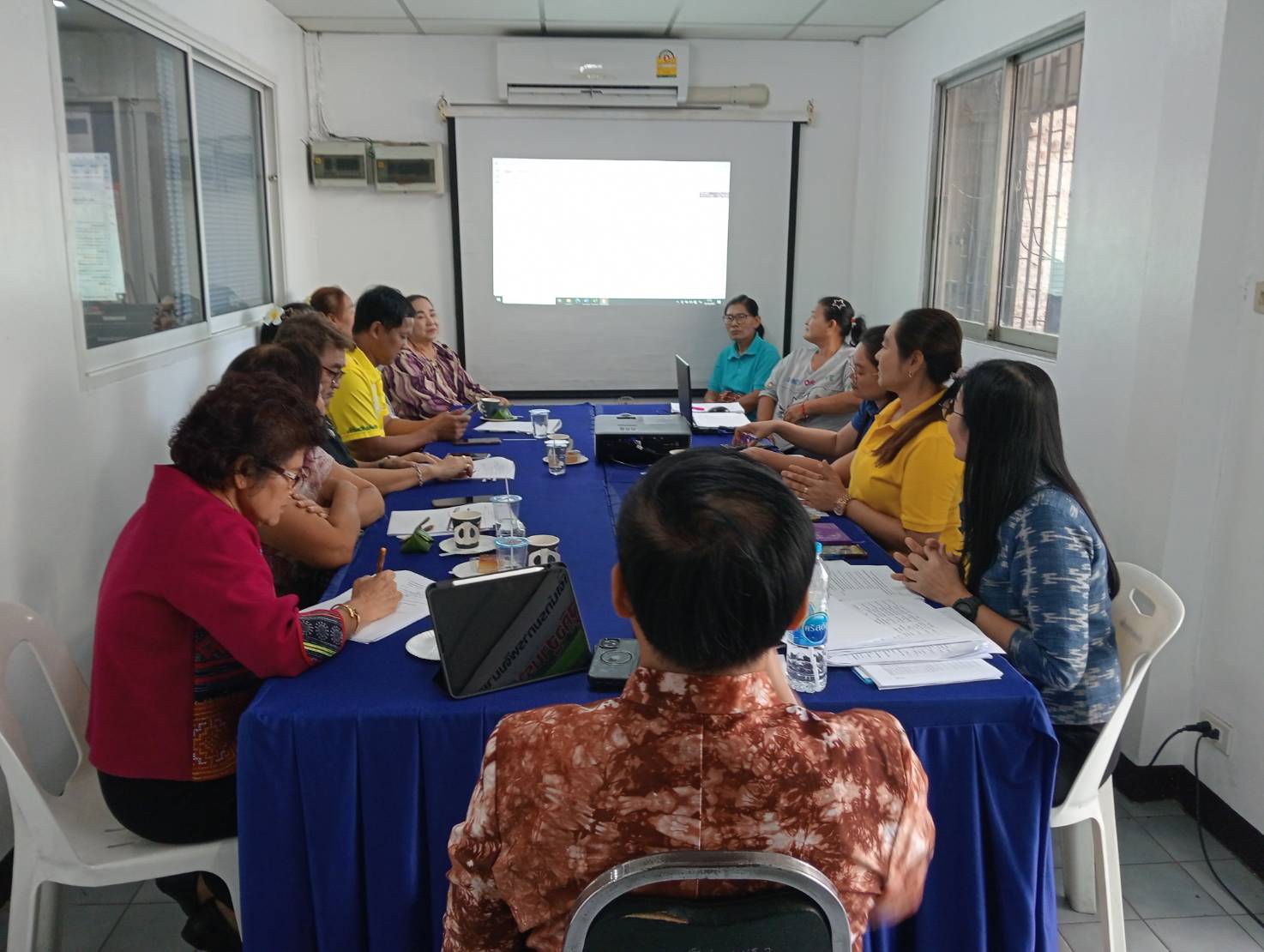 พช.ปากเกร็ดจัดประชุมคณะอนุกรรมการกลั่นกรองและติดตามการดำเนินงานกองทุนพัฒนาบทบาทสตรีอำเภอ(อกส.อ) อำเภอปากเกร็ด ครั้งที่  7/2567 ปีงบประมาณ 2568