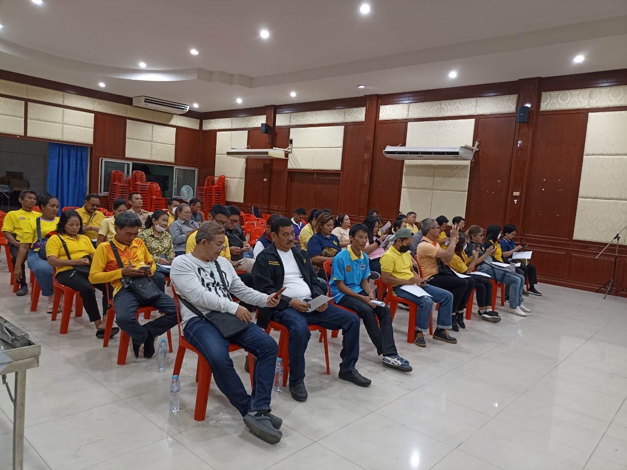 พช.บางกรวย ดำเนินโครงการประชุมเชิงปฏิบัติการผู้จัดเก็บข้อมูล จปฐ. ประจำปี พ.ศ. 2568 ด้วยเครื่องอิเล็กทรอนิกส์