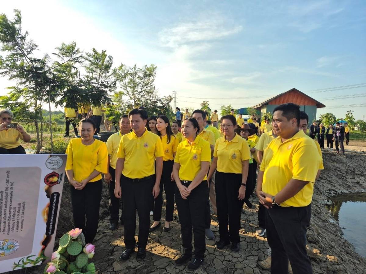 พช.นนทบุรีร่วมกิจกรรมโครงการ การพัฒนาบริหารจัดการน้ำรูปแบบ “โคก หนอง นา โมเดล : การผสมผสานระหว่างวิถีชุมชน และท่อส่งก๊าซธรรมชาติใต้ดิน” เพื่อเฉลิมพระเกียรติพระบาทสมเด็จพระเจ้าอยู่หัว เนื่องในโอกาสมหามงคลเฉลิมพระชนมพรรษา 6 รอบ 28 กรกฎาคม 2567