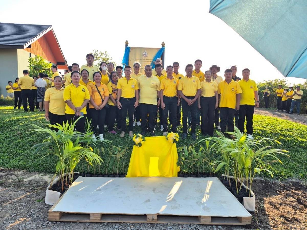 พช.นนทบุรีร่วมกิจกรรมโครงการ การพัฒนาบริหารจัดการน้ำรูปแบบ “โคก หนอง นา โมเดล : การผสมผสานระหว่างวิถีชุมชน และท่อส่งก๊าซธรรมชาติใต้ดิน” เพื่อเฉลิมพระเกียรติพระบาทสมเด็จพระเจ้าอยู่หัว เนื่องในโอกาสมหามงคลเฉลิมพระชนมพรรษา 6 รอบ 28 กรกฎาคม 2567