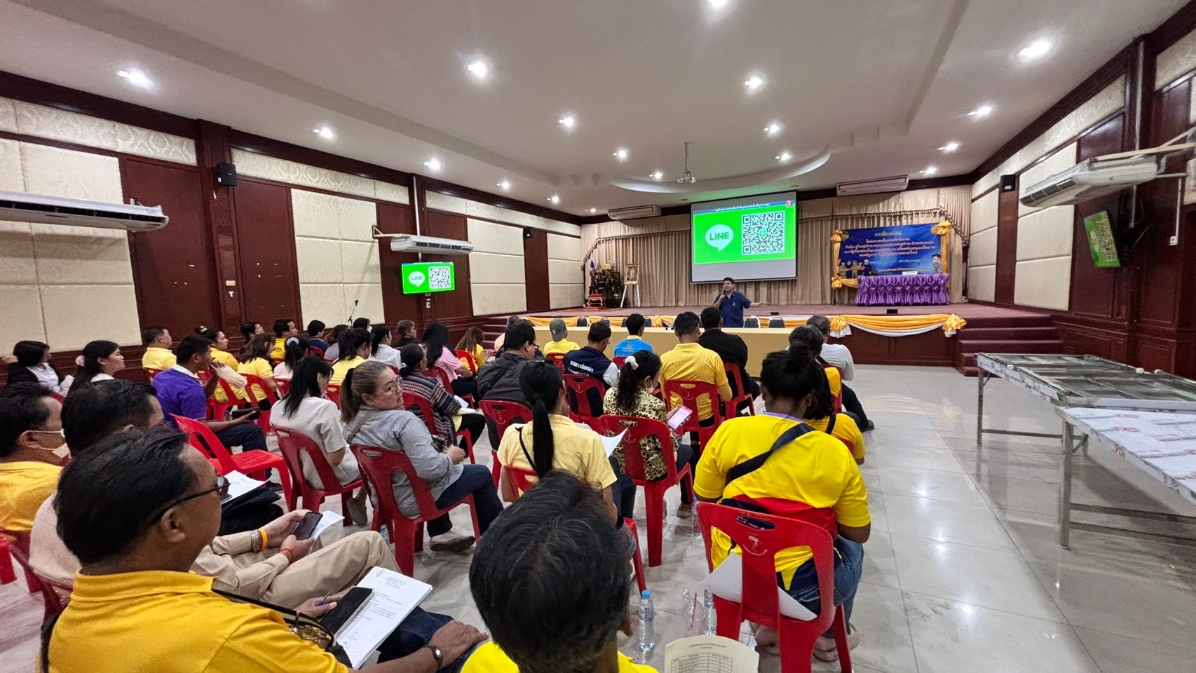 พช.บางกรวย ดำเนินโครงการประชุมเชิงปฏิบัติการผู้จัดเก็บข้อมูล จปฐ. ประจำปี พ.ศ. 2568 ด้วยเครื่องอิเล็กทรอนิกส์