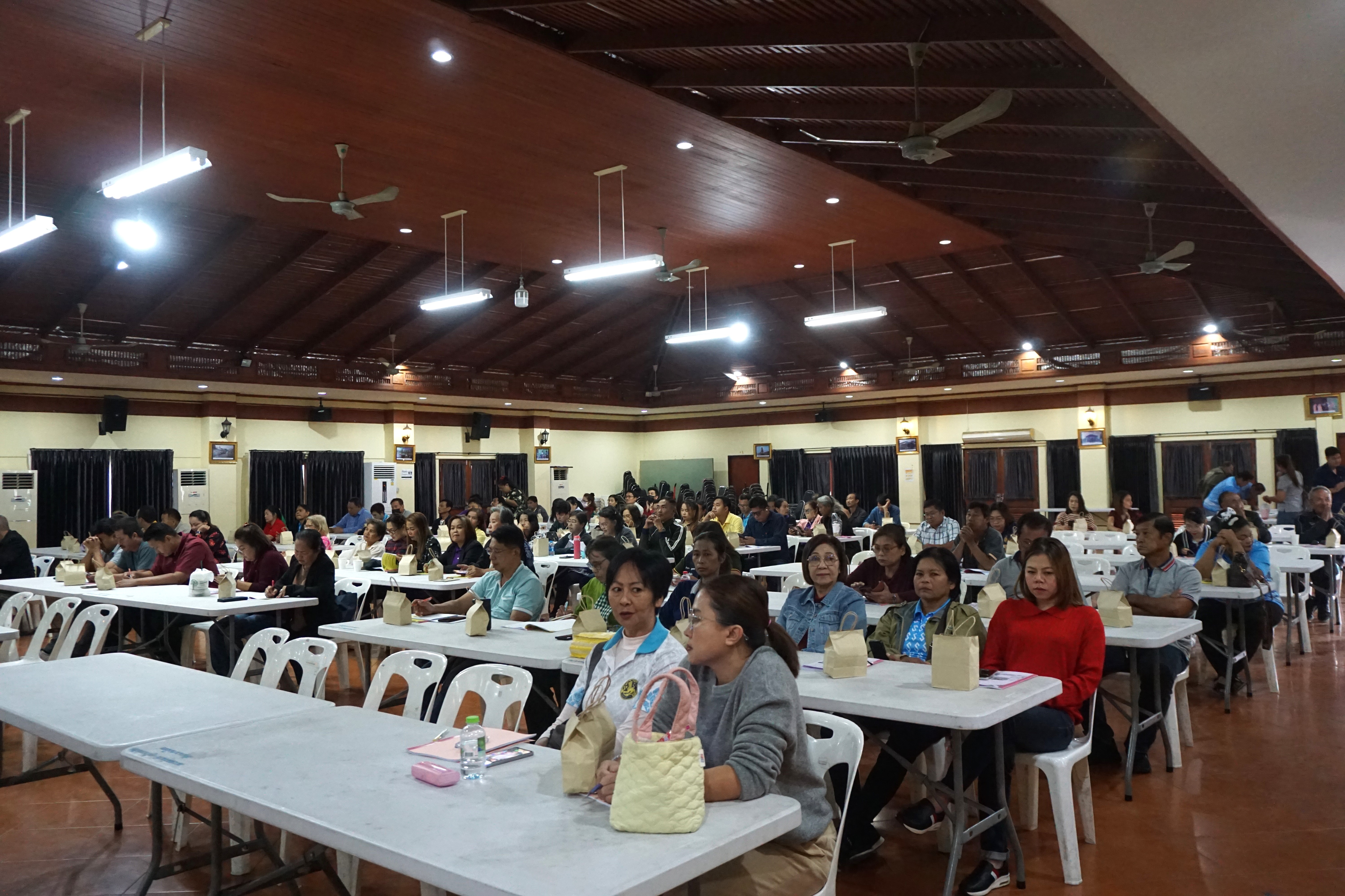 สพอ.บางใหญ่ดำเนินโครงการประชุมเชิงปฏิบัติการผู้จัดเก็บข้อมูลความจำเป็นพื้นฐาน (จปฐ.) ด้วยเครื่องมืออิเล็กทรอนิกส์ ประจำปี 2568