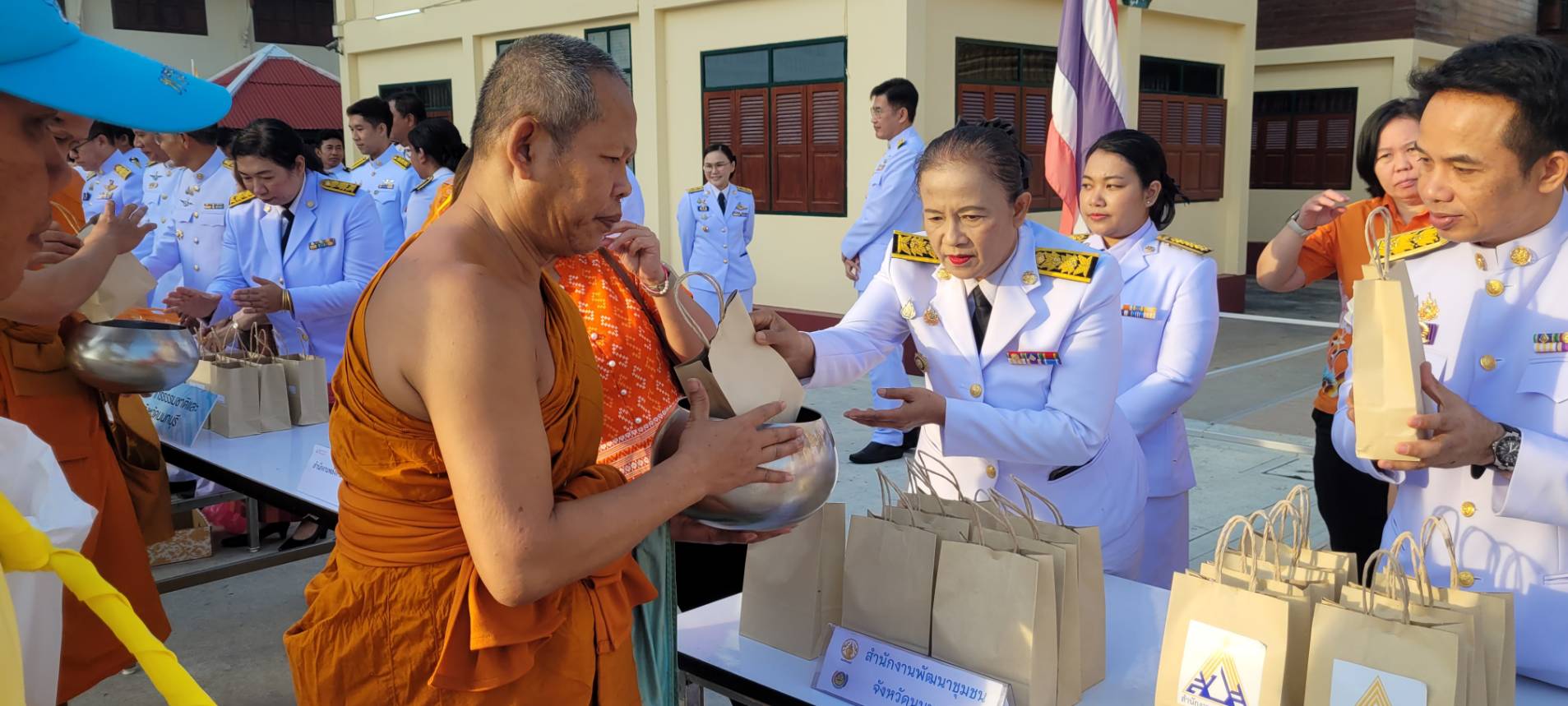 พช.นนท์ร่วมพิธีเจริญพระพุทธมนต์และทำบุญตักบาตรถวายพระราชกุศล เนื่องในวันคล้ายวันประสูติสมเด็จพระเจ้าลูกเธอ เจ้าฟ้าพัชรกิติยาภา นเรนทิราเทพยวดี กรมหลวงราชสาริณีสิริพัชร มหาวัชรราชธิดา