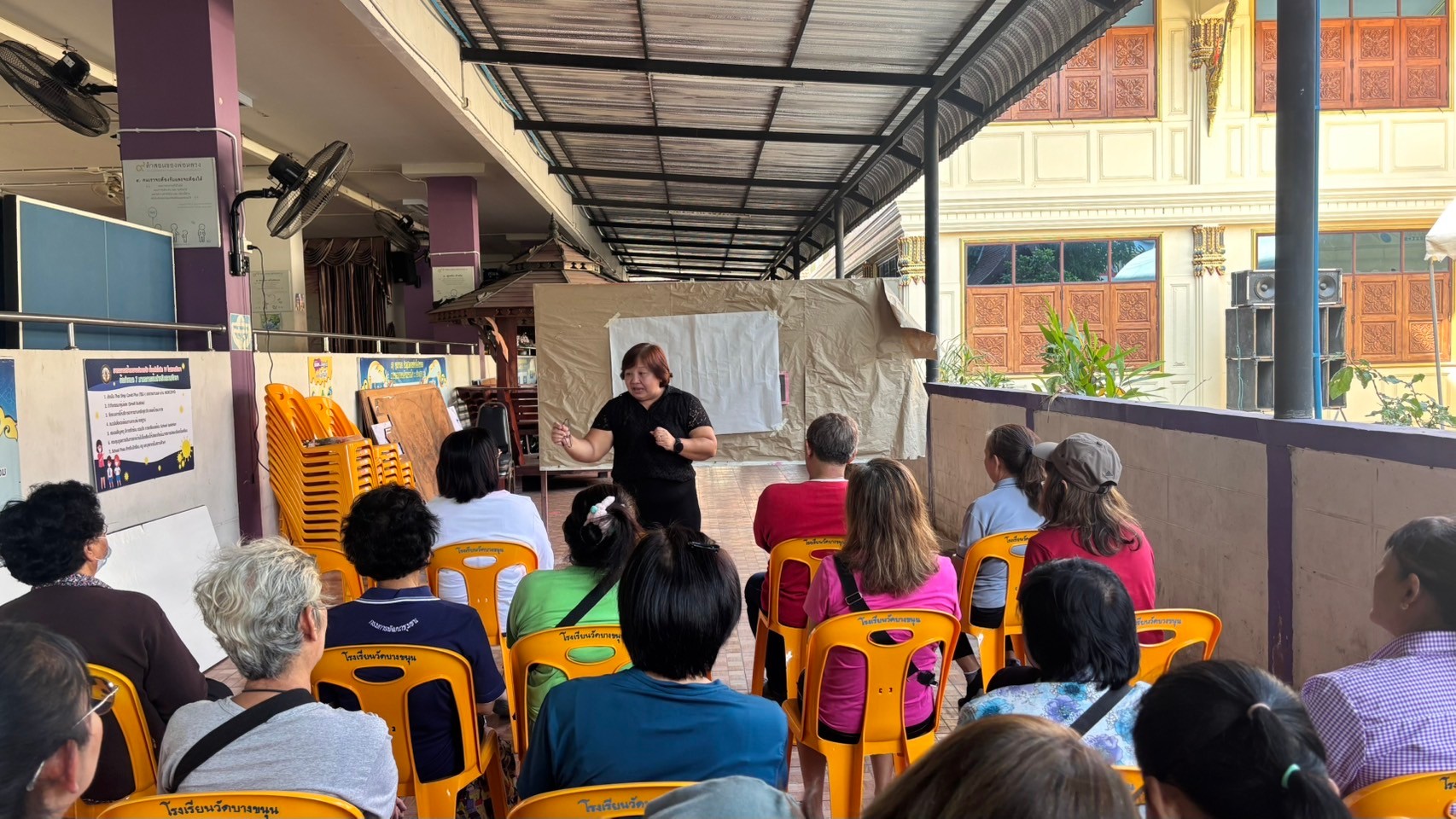 พช.บางกรวย ดำเนินโครงการพัฒนาศักยภาพศูนย์จัดการกองทุนชุมชน