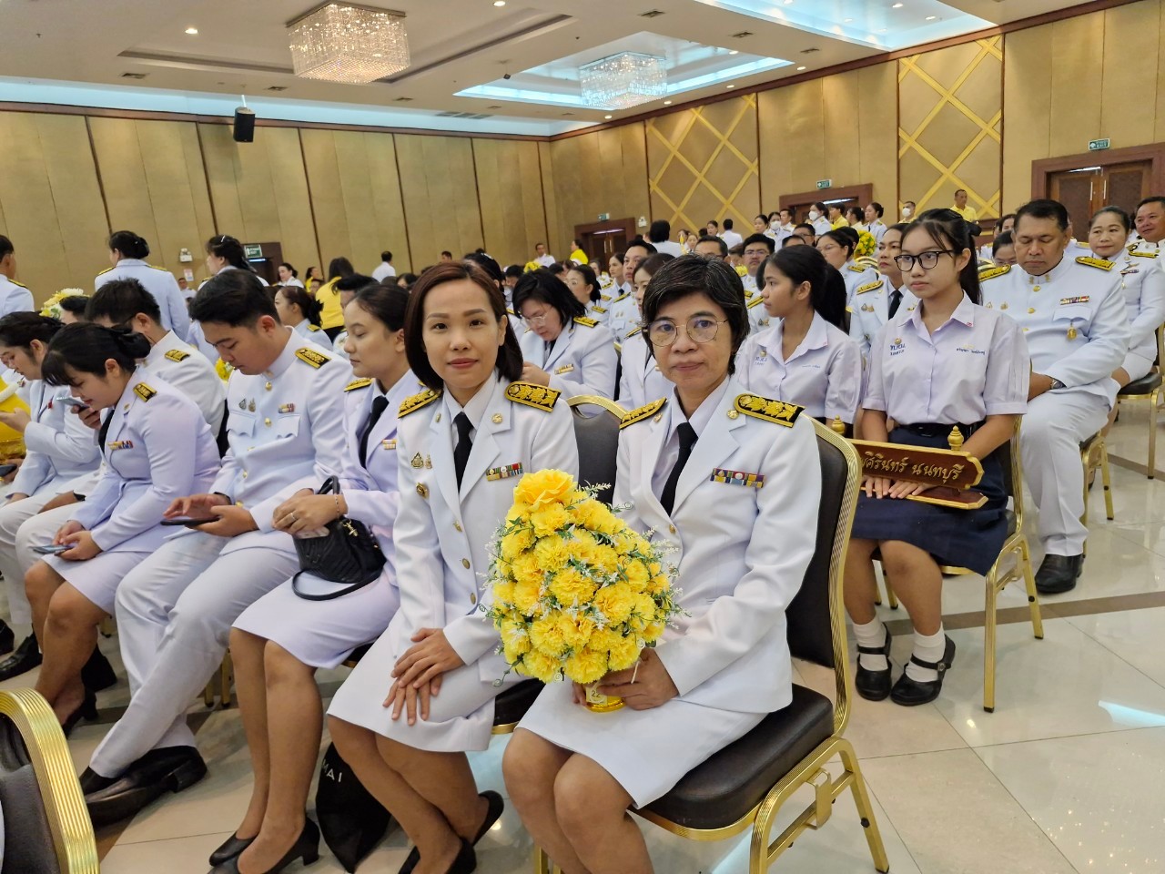 พช.นนท์ ร่วมพิธีเจริญพระพุทธมนต์ถวายพระราชกุศล และพิธีถวายพานพุ่มดอกไม้ถวายราชสักการะ เนื่องในวันคล้ายวันพระบรมราชสมภพพระบาทสมเด็จพระบรมชนกาธิเบศร มหาภูมิพลอดุลยเดชมหาราช บรมนาถบพิตร วันชาติ และวันพ่อแห่งชาติ 5 ธันวาคม 2567