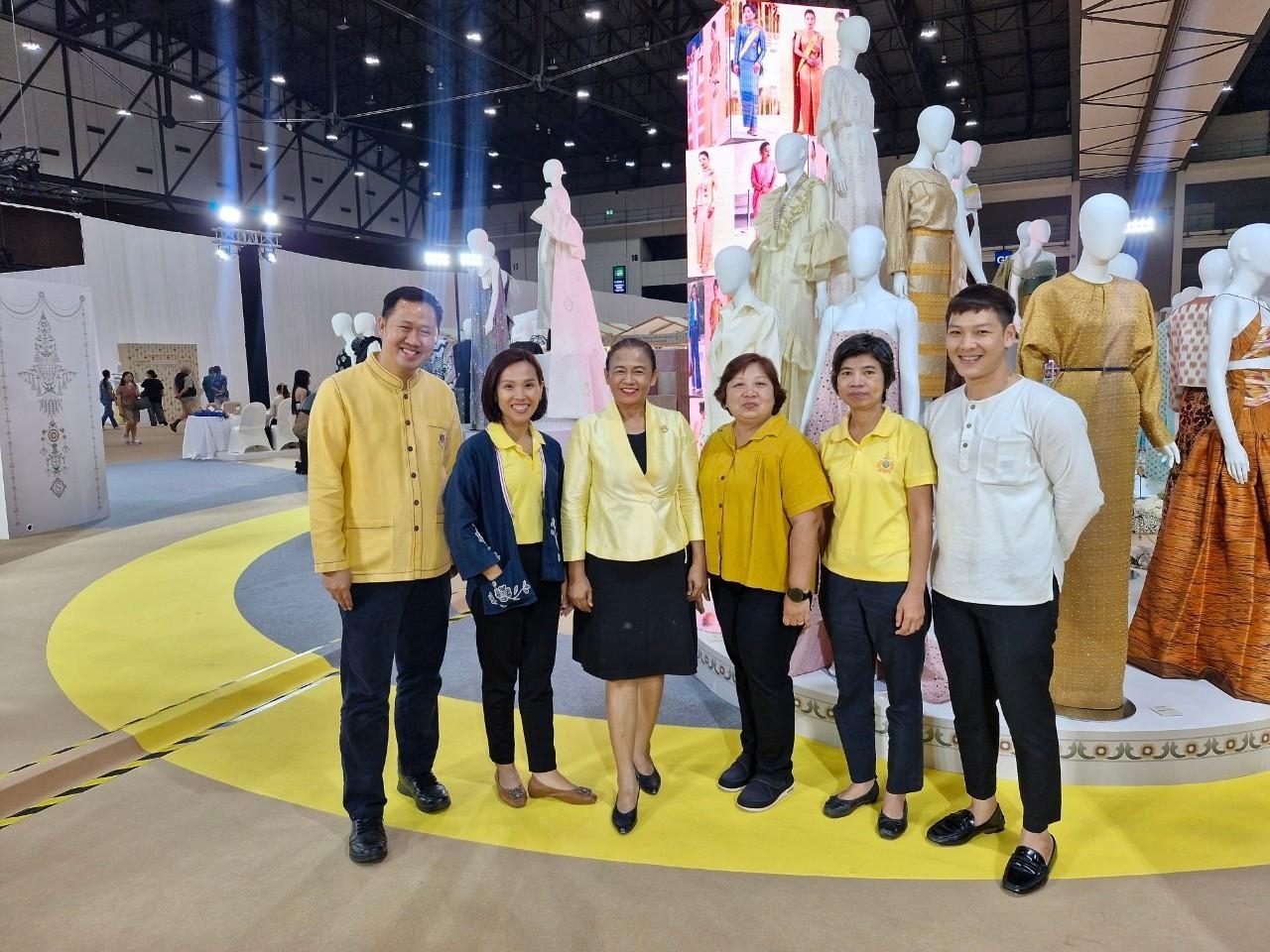 พช.นนทบุรีร่วมงาน Silk Festival 2024 สู่การพัฒนาที่ยั่งยืน