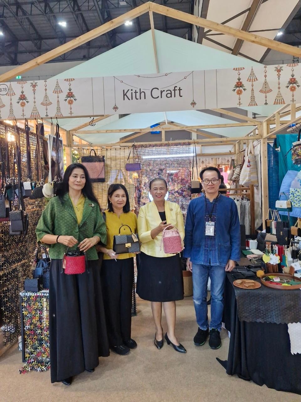 พช.นนทบุรีร่วมงาน Silk Festival 2024 สู่การพัฒนาที่ยั่งยืน