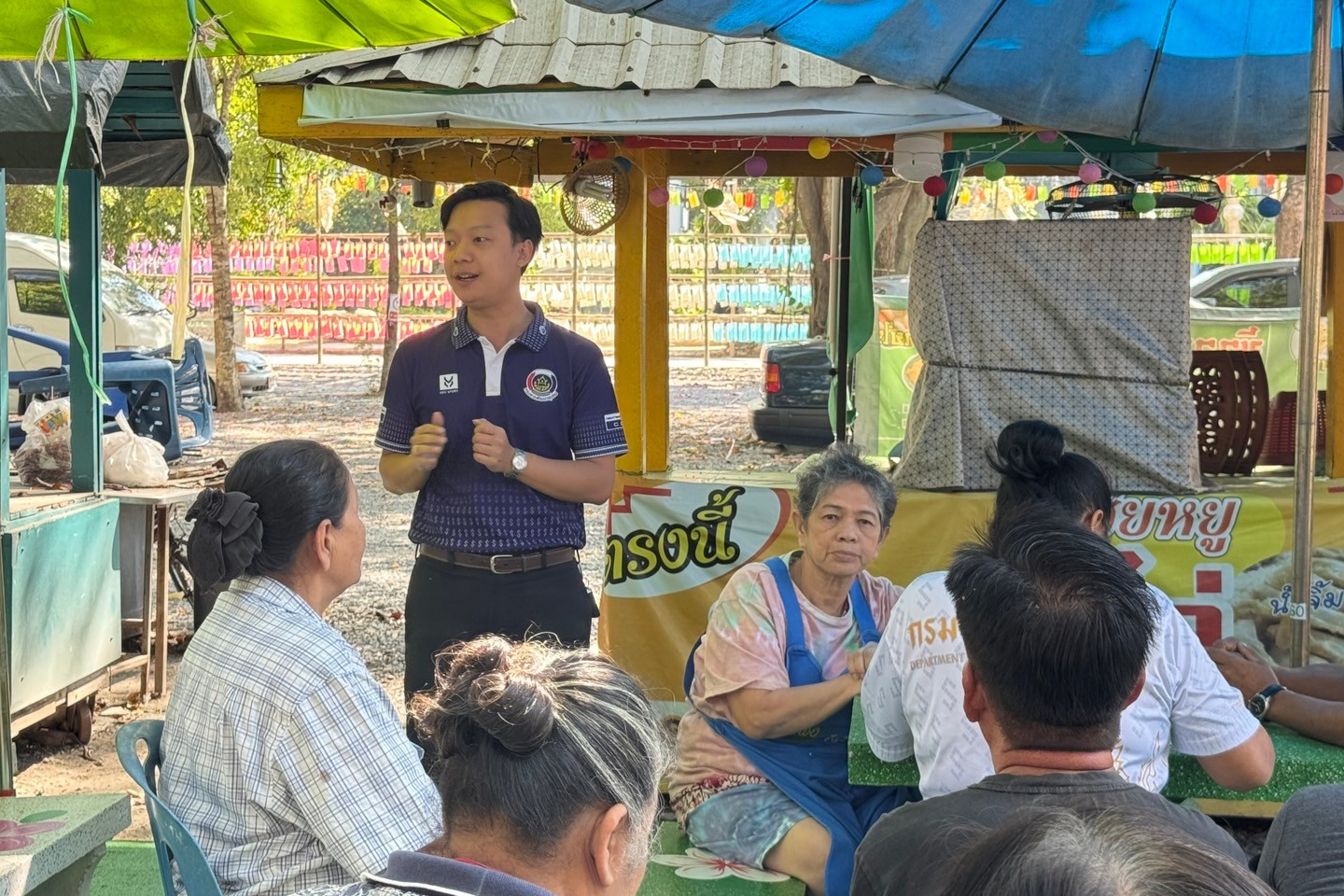 สพอ.เมืองนนทบุรีจัดการประชุมหารือโครงการตลาดนัดคนไทยยิ้มได้ กิจกรรมพัฒนาช่องทางการตลาด