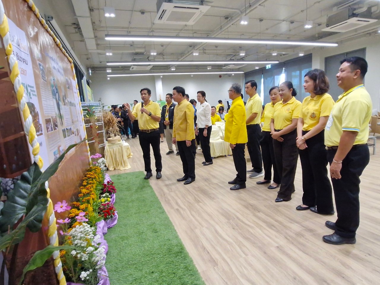 พช.นนท์ร่วมเปิดงานวันดินโลก ประจำปี 2567 เพื่อน้อมรำลึกในพระมหากรุณาธิคุณพระบาทสมเด็จพระบรมชนกาธิเบศร มหาภูมิพลอดุลยเดชมหาราช บรมนาถบพิตร “นักวิทยาศาสตร์ดินเพื่อมนุษยธรรม” เนื่องในวันดินโลก