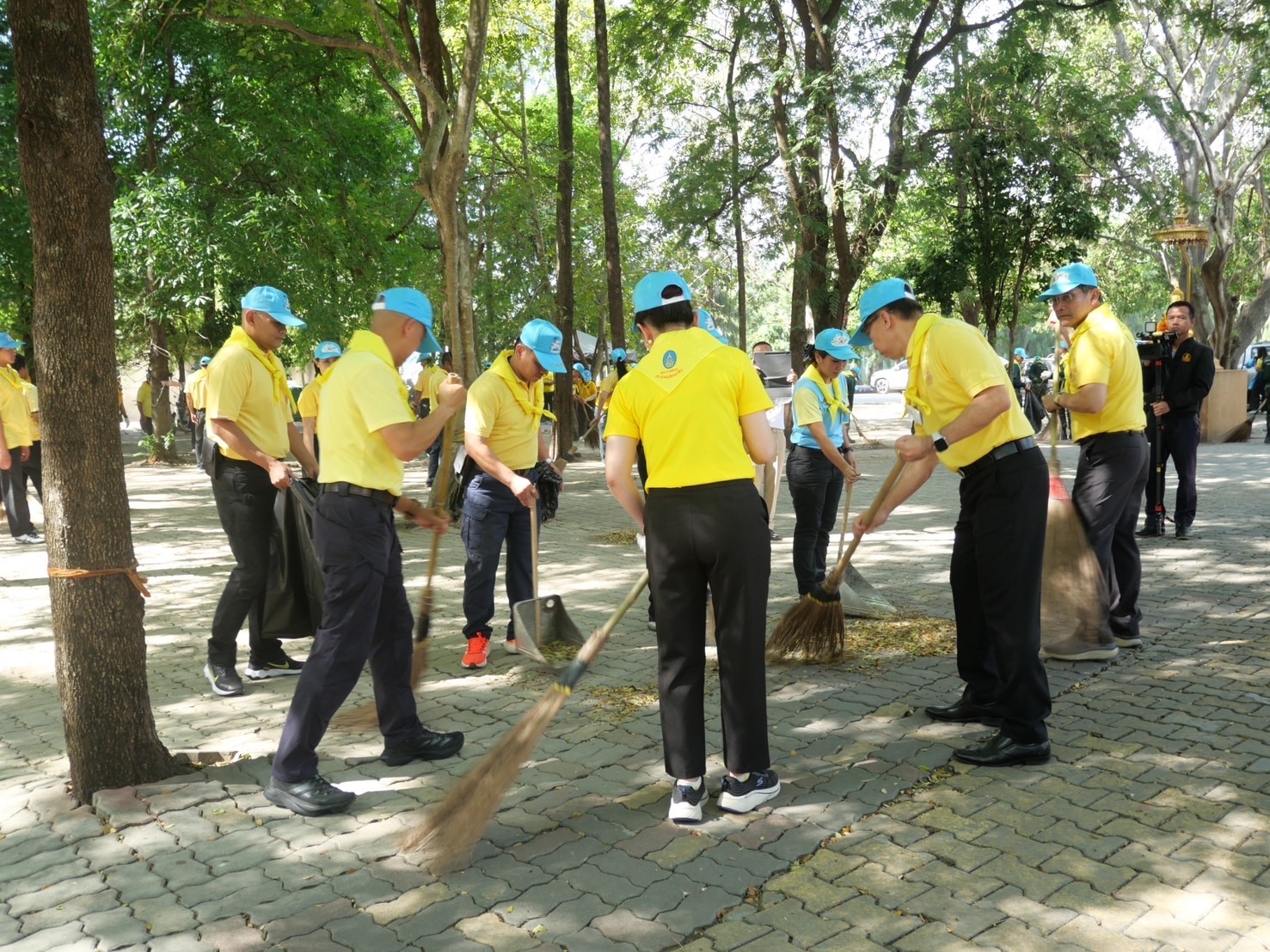 🌻พช.บางบัวทอง ร่วมกิจกรรมจิตอาสาเนื่องในโอกาสวันคล้ายวันพระบรมราชสมภพ ของสมเด็จพระบรมชนกาธิเบศรมหาภูมิพลอดุยเดชมหาราช บรมนาถบพิตร 5 ธันวาคม 2567