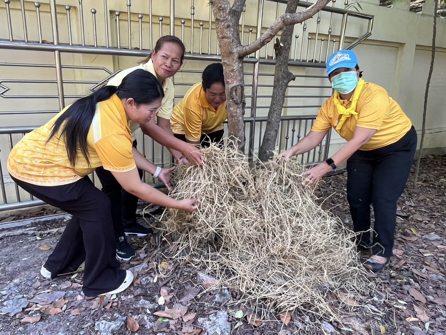”สพอ.ไทรน้อยเข้าร่วมกิจกรรมจิตอา ณ วัดคลองเจ้า ตำบลทวีวัฒนา อำเภอไทรน้อย“