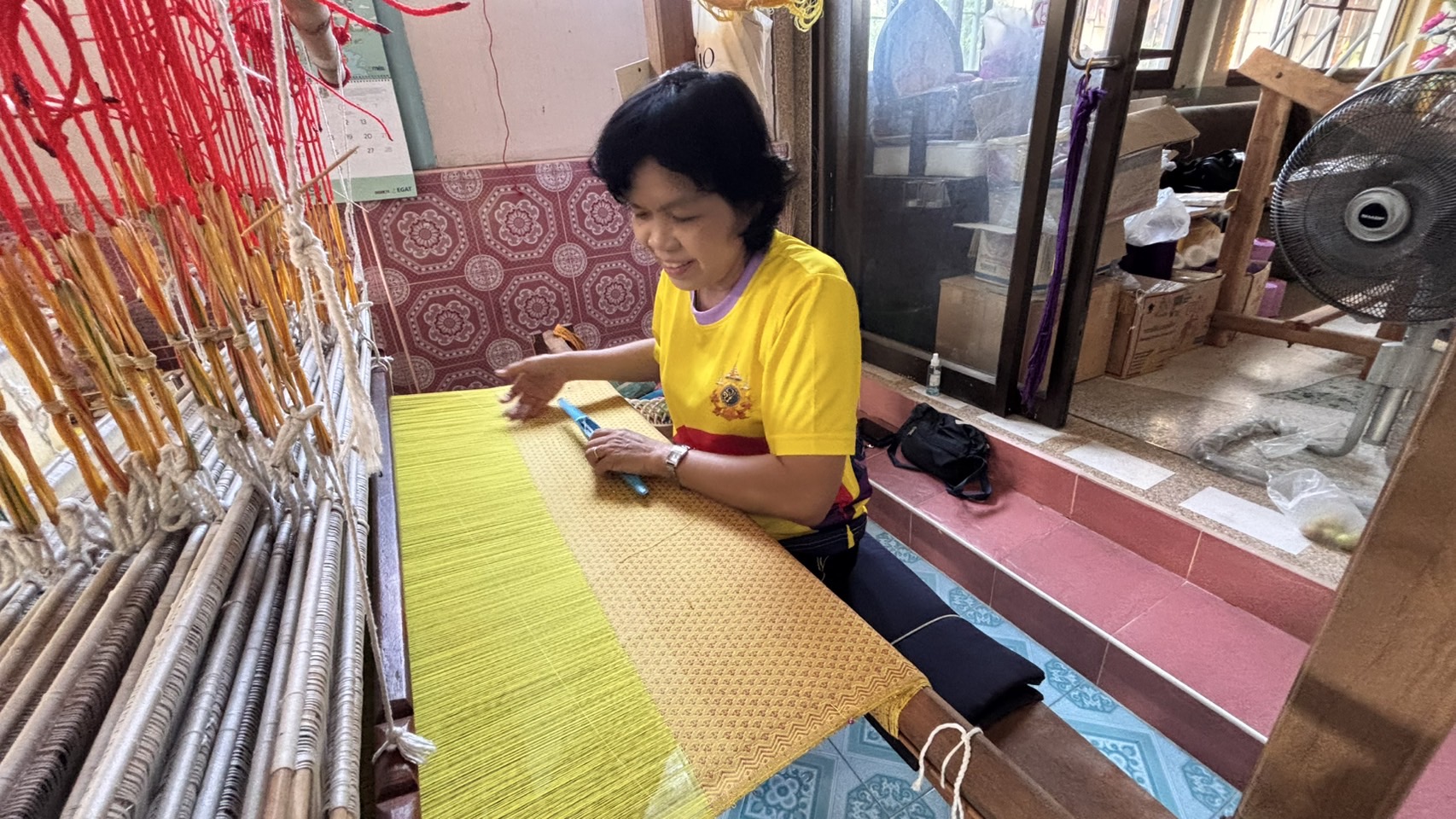 พช.นนท์ลงพื้นที่เยี่ยมเยียนศูนย์ทอผ้าจังหวัดนนทบุรี “กลุ่มรวมใจรักษ์มหาสวัสดิ์”