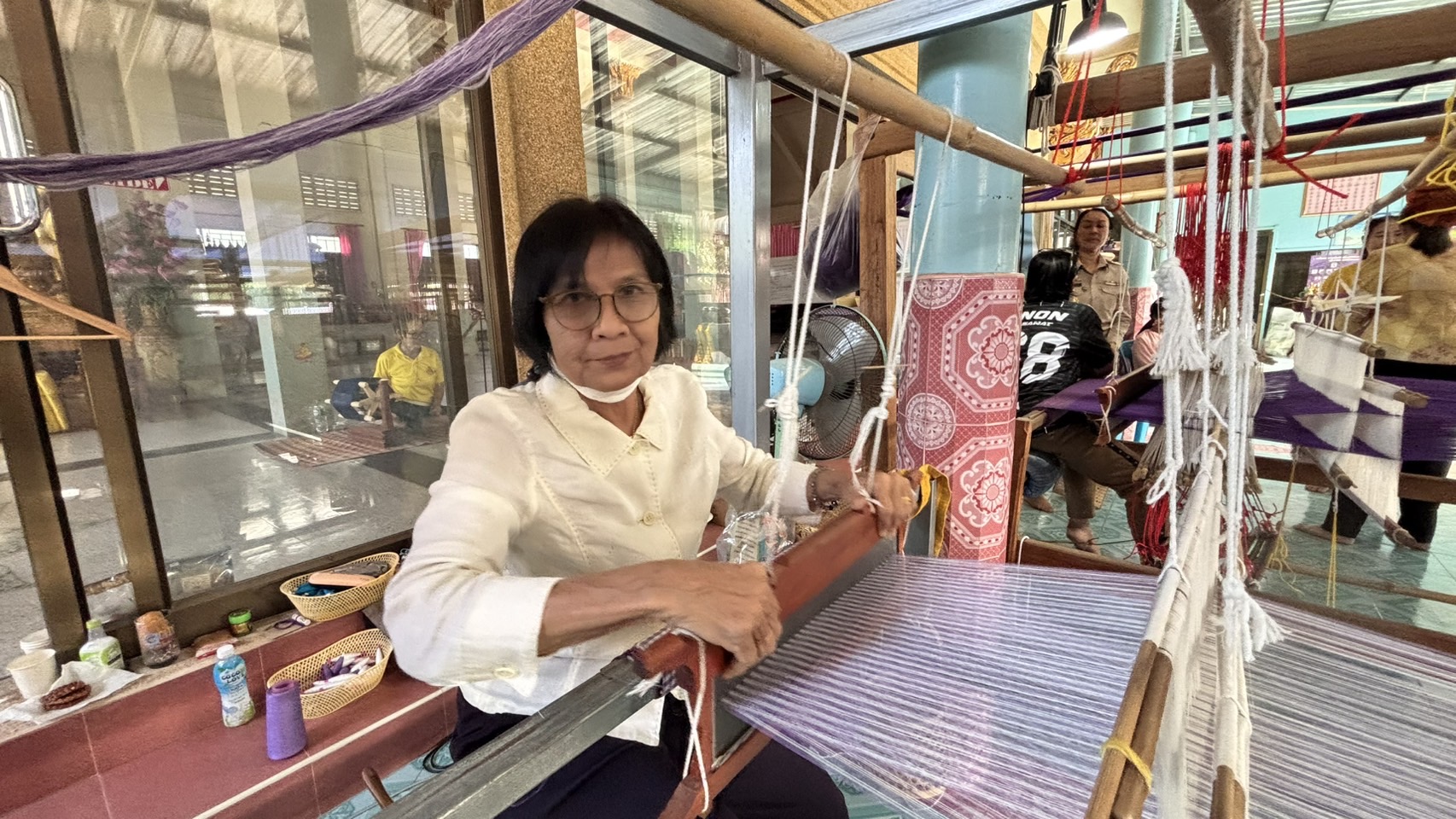 พช.นนท์ลงพื้นที่เยี่ยมเยียนศูนย์ทอผ้าจังหวัดนนทบุรี “กลุ่มรวมใจรักษ์มหาสวัสดิ์”