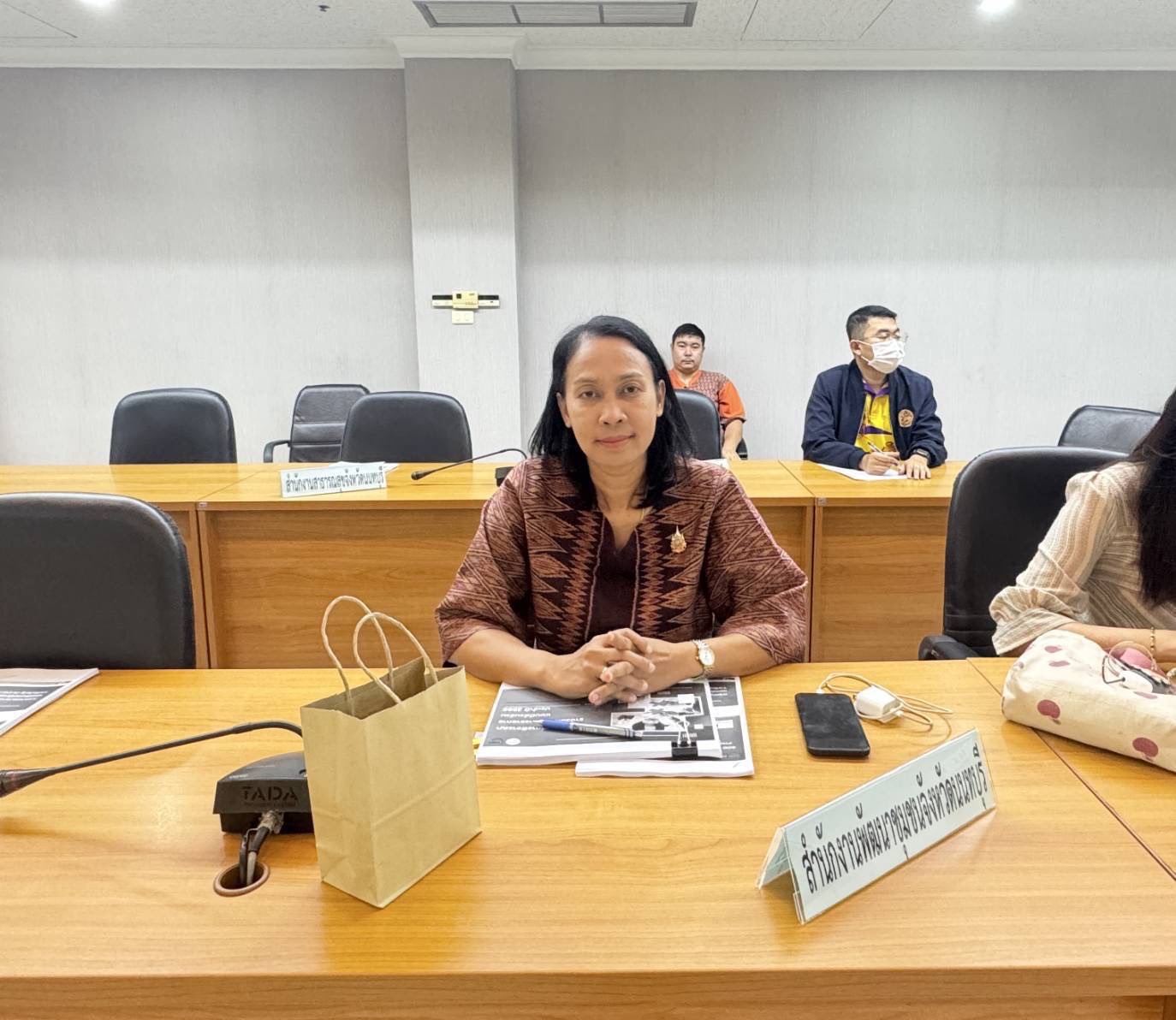 สำนักงานพัฒนาชุมชนจังหวัดนนทบุรี เข้าร่วมการประชุมชี้แจงแนวทางการสมัครและหลัเกณฑ์การพิจารณารางวัลเลิศรัฐ ประจำปี ๒๕๖๘