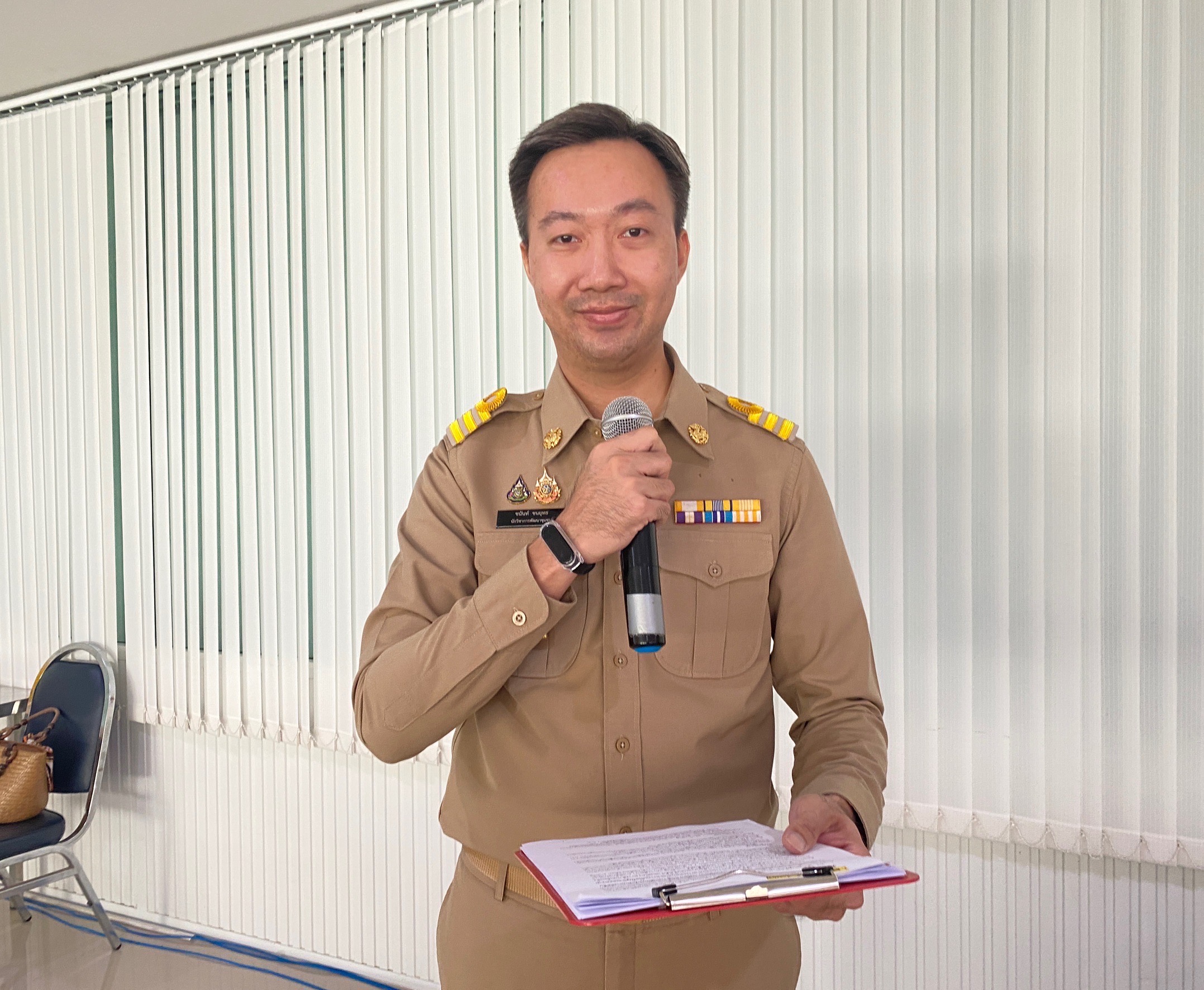 สพอ.ไทรน้อยดำเนินการลงนามบันทึกข้อตกลงความร่วมมือ (MOU) และประกาศวาระการขับเคลื่อน “ตำบลเข้มแข็ง ตามหลักปรัชญาของเศรษฐกิจพอเพียง” ประจำปีงบประมาณ พ.ศ. ๒๕๖๘