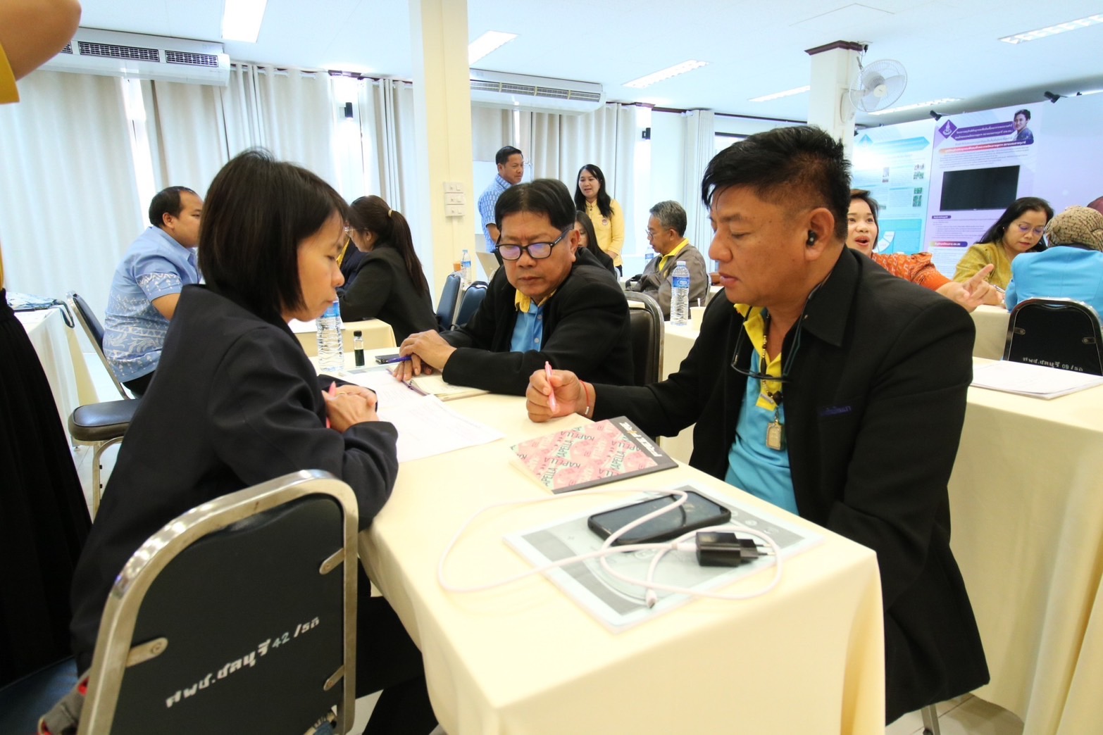 พช.นนท์ร่วมกับเครือข่ายกองทุนแม่ของแผ่นดินระดับจังหวัดเข้าร่วมอบรมโครงการป้องกันและแก้ไขปัญหายาเสพติด โดยกองทุนแม่ของแผ่นดิน