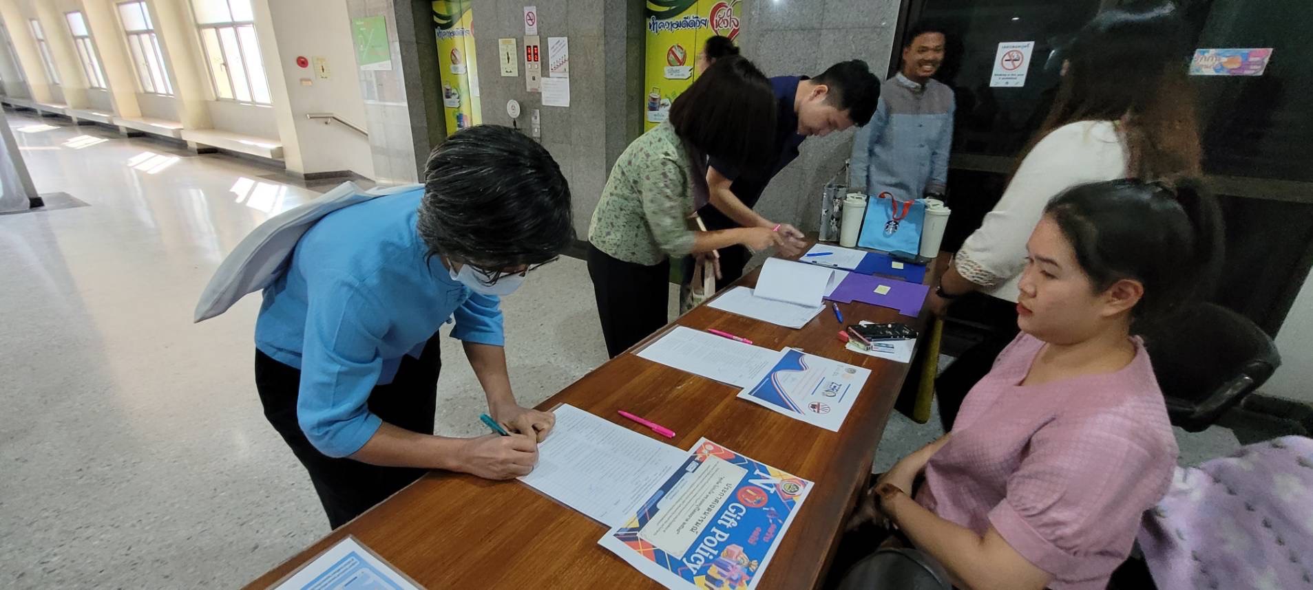 พช.นนทบุรีขับเคลื่อนโครงการประชุมเชิงปฏิบัติการเจ้าหน้าที่พัฒนาชุมชนจังหวัดนนทบุรี เพื่อขับเคลื่อนงานพัฒนาชุมชน ประจำปีงบประมาณ พ.ศ. 2568