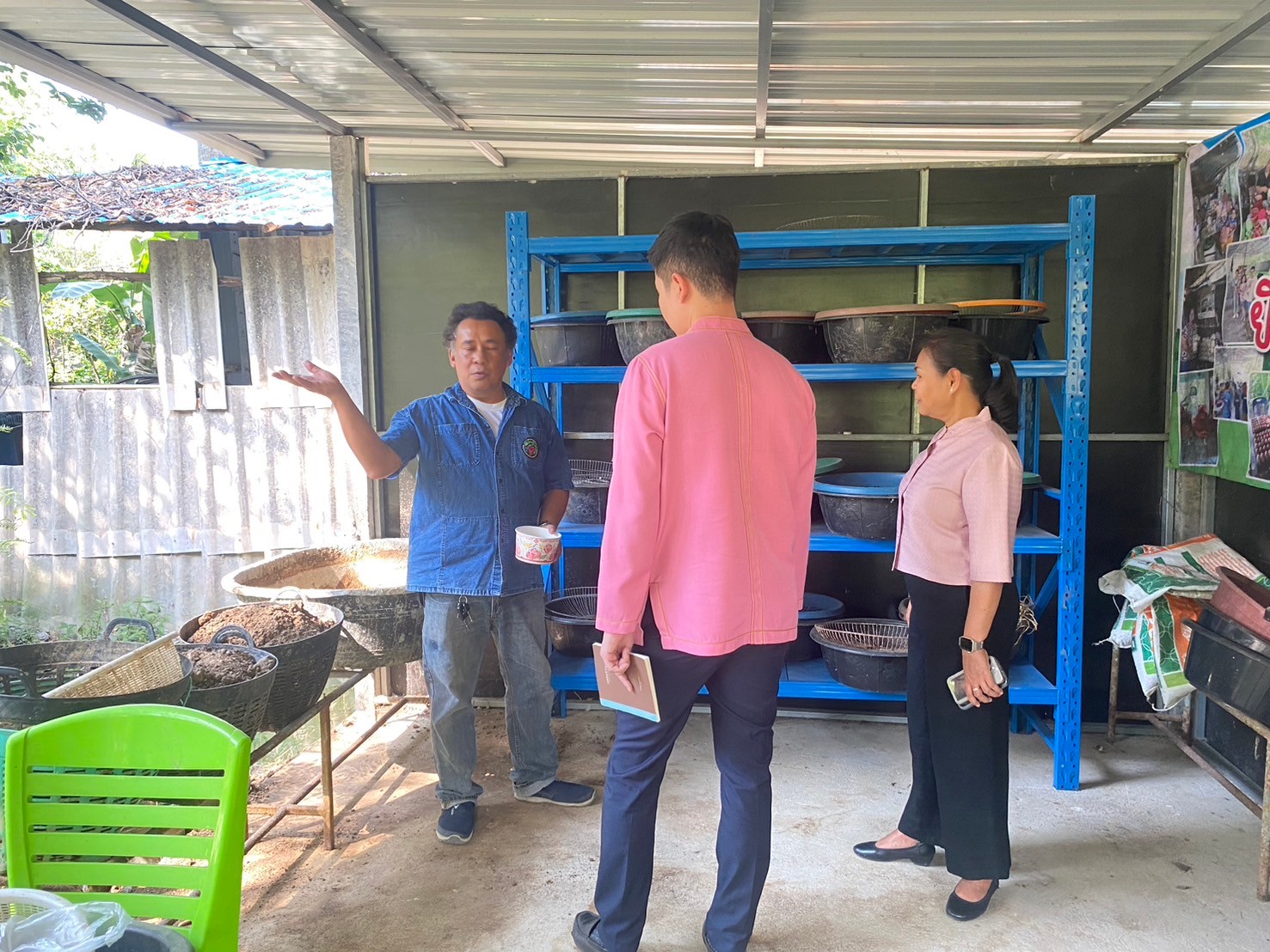 นางสาวณัฐนิช อินทสระ ผู้ตรวจราชการกรมการพัฒนาชุมชน ปฏิบัติหน้าที่ผู้อำนวยการศูนย์ศึกษาและพัฒนาชุมชนนครนายกตรวจติดตามผลการปฏิบัติราชการในพื้นที่อำเภอเมืองนนทบุรี ประจำเดือนมกราคม 2568