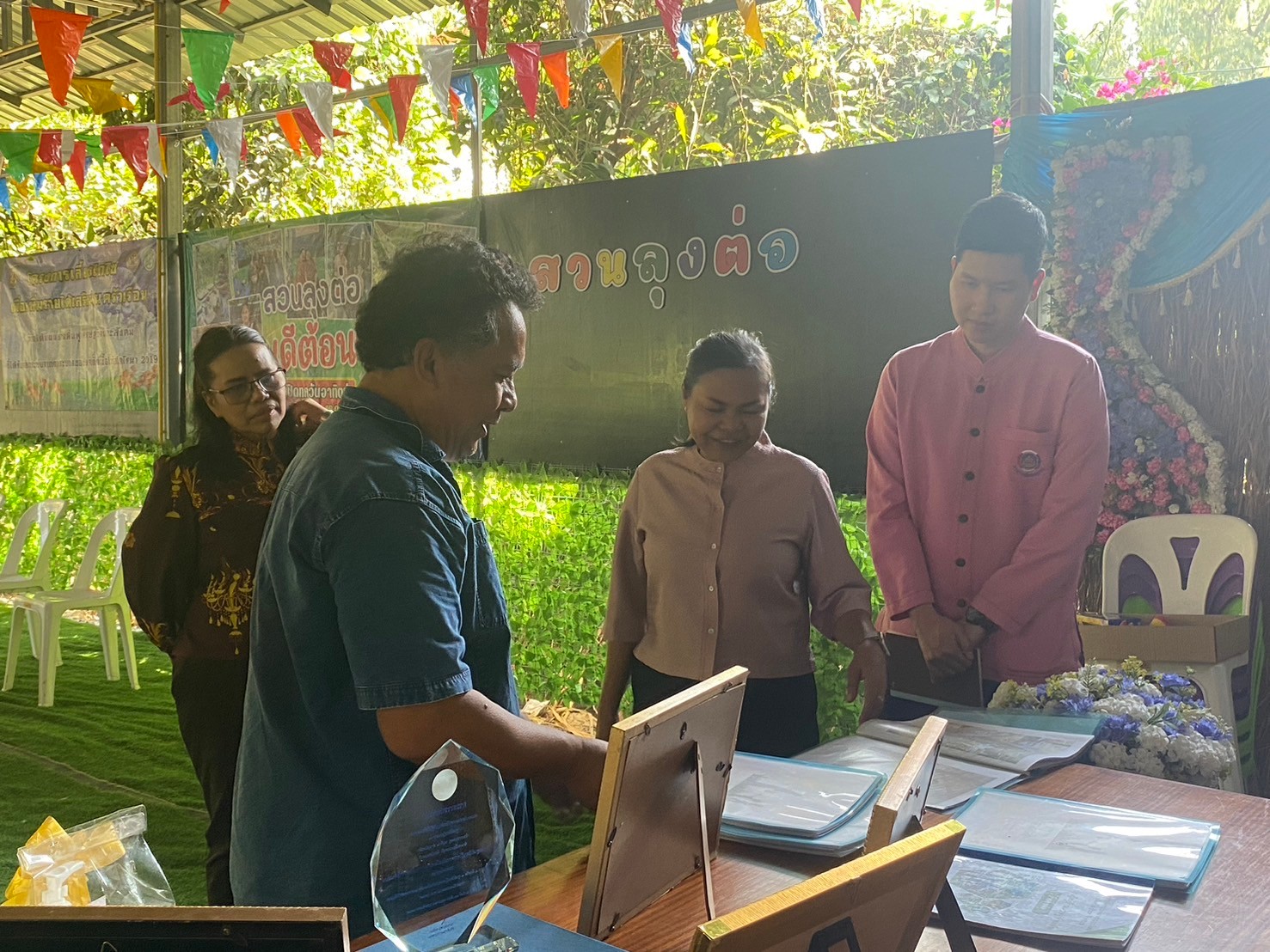 นางสาวณัฐนิช อินทสระ ผู้ตรวจราชการกรมการพัฒนาชุมชน ปฏิบัติหน้าที่ผู้อำนวยการศูนย์ศึกษาและพัฒนาชุมชนนครนายกตรวจติดตามผลการปฏิบัติราชการในพื้นที่อำเภอเมืองนนทบุรี ประจำเดือนมกราคม 2568