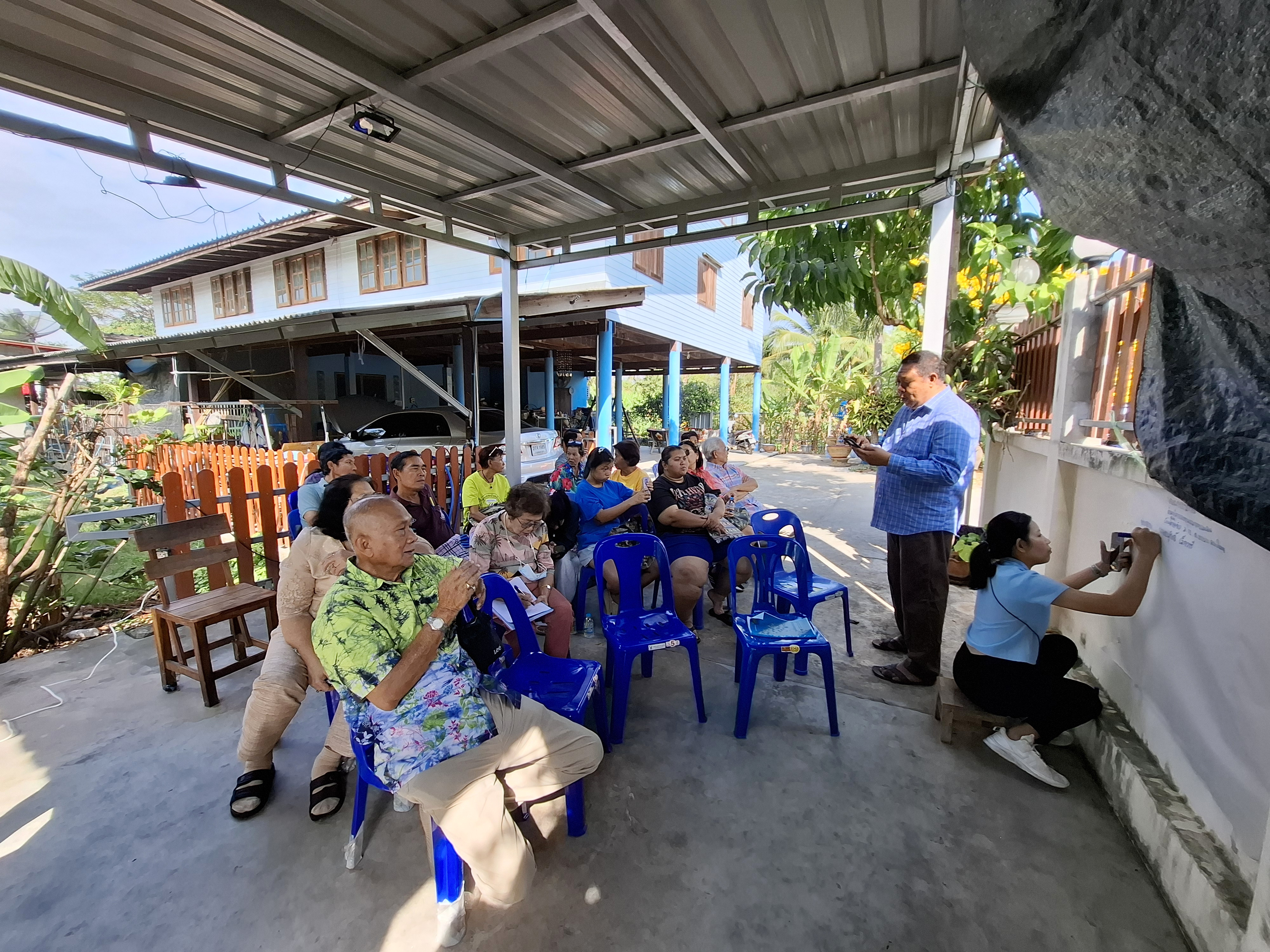 พช.บางใหญ่ ดำเนินโครงการพัฒนาศักยภาพคณะกรรมการหมู่บ้านต้นกล้ากองทุนแม่ของแผ่นดิน
