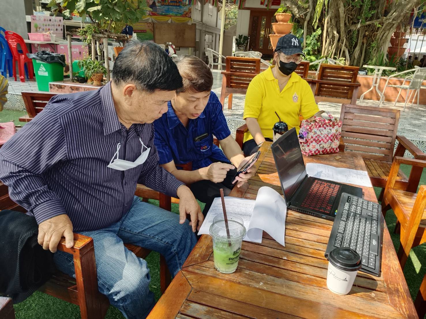 สำนักงานพัฒนาชุมชนอำเภอปากเกร็ด ติดตามและสนับสนุนการจัดเก็บข้อมูลความจำเป็นพื้นฐาน(จปฐ.)ตำบลเกาะเกร็ด อำเภอปากเกร็ด