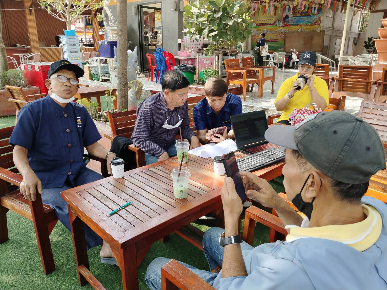 สำนักงานพัฒนาชุมชนอำเภอปากเกร็ด ติดตามและสนับสนุนการจัดเก็บข้อมูลความจำเป็นพื้นฐาน(จปฐ.)ตำบลเกาะเกร็ด อำเภอปากเกร็ด