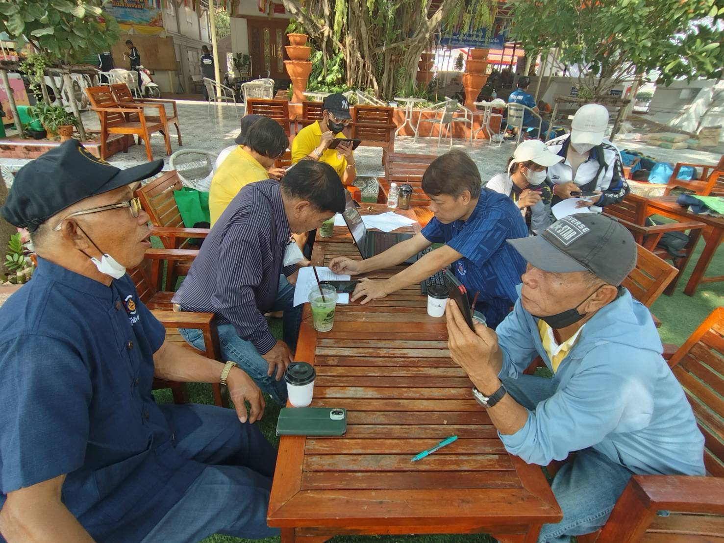 สำนักงานพัฒนาชุมชนอำเภอปากเกร็ด ติดตามและสนับสนุนการจัดเก็บข้อมูลความจำเป็นพื้นฐาน(จปฐ.)ตำบลเกาะเกร็ด อำเภอปากเกร็ด