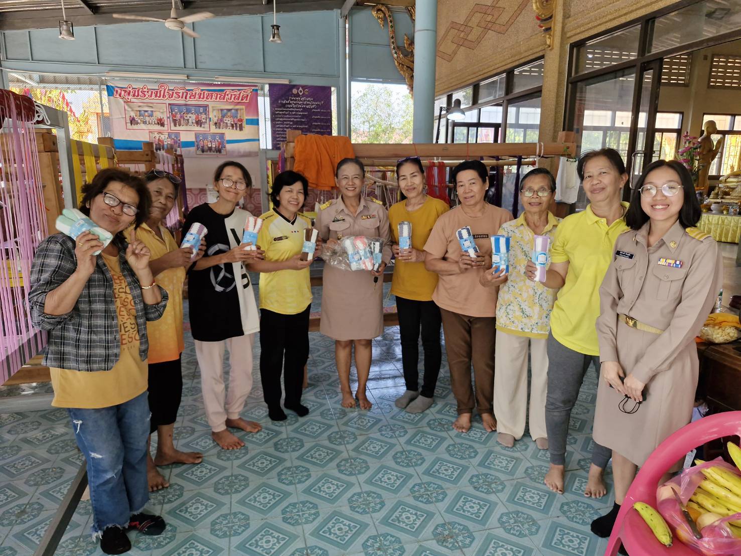 📢🏆🧵สพจ.นนทบุรีร่วมกับสพอ.บางกรวยลงพื้นที่ตรวจเยี่ยมและให้กำลังใจสมาชิกกลุ่มทอผ้าจังหวัดนนทบุรี