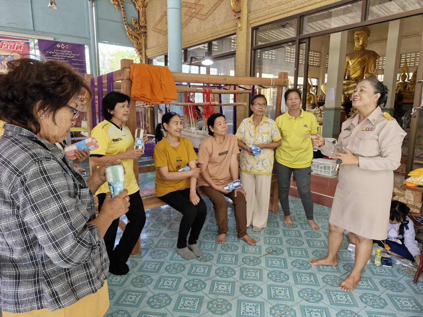 📢🏆🧵สพจ.นนทบุรีร่วมกับสพอ.บางกรวยลงพื้นที่ตรวจเยี่ยมและให้กำลังใจสมาชิกกลุ่มทอผ้าจังหวัดนนทบุรี