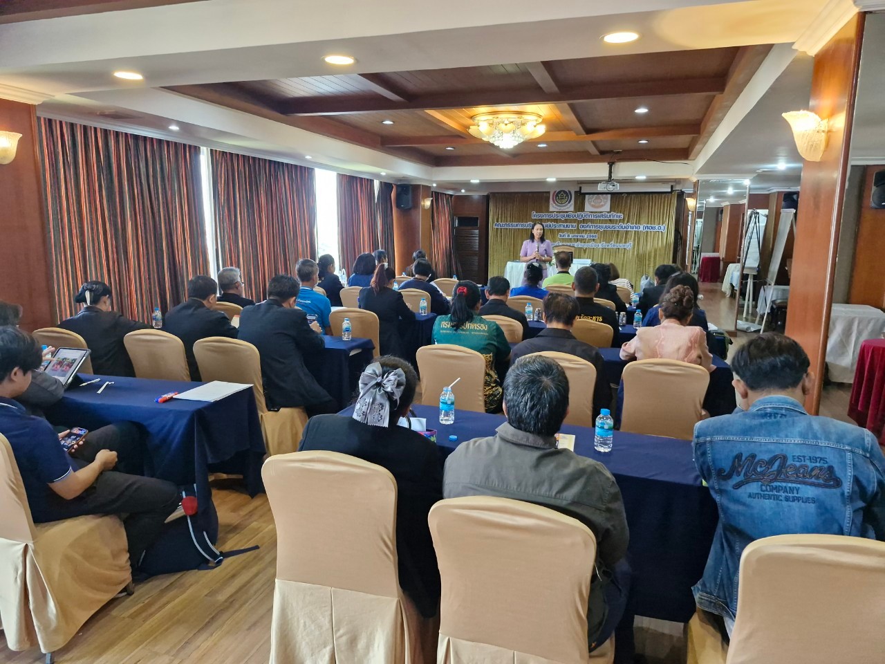 พช.นนท์ จัดประชุมเชิงปฏิบัติการเสริมสร้างทักษะคณะกรรมการบริหารศูนย์ประสานงานองค์การชุมชนระดับอำเภอ (ศอช.อ.)