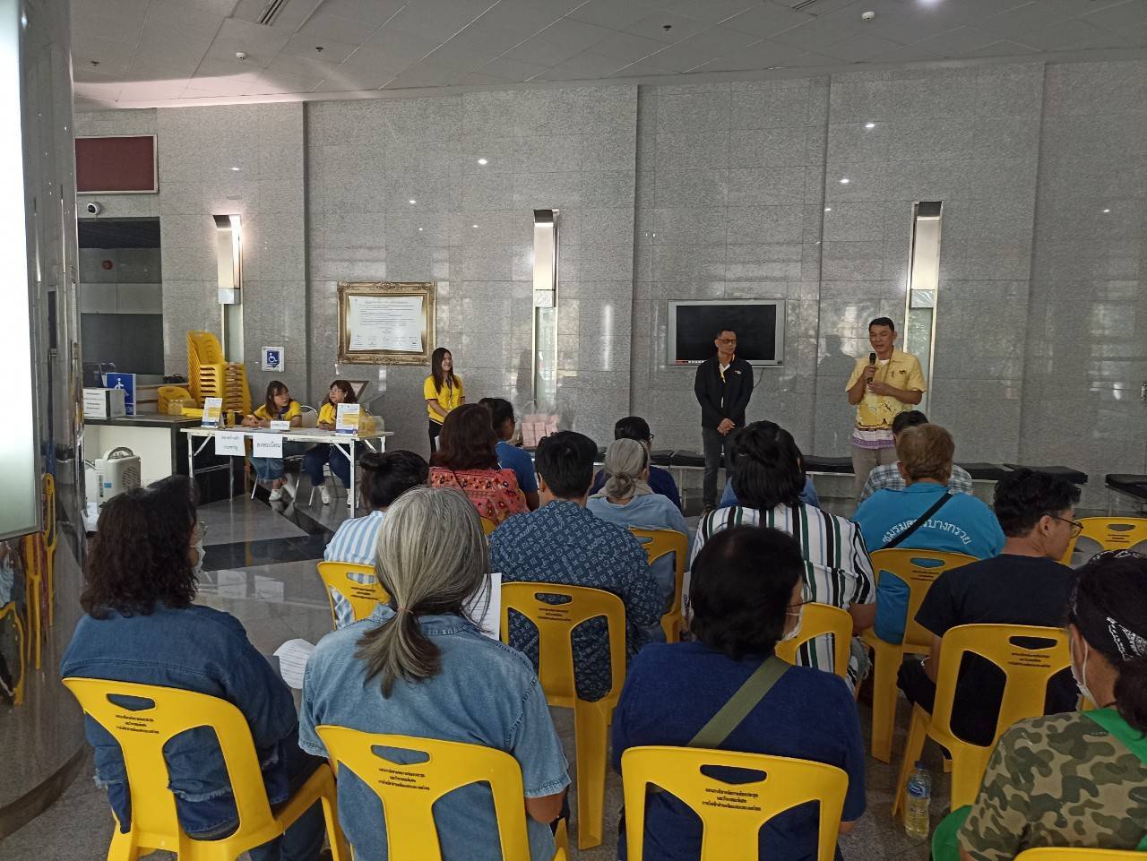 สพอ.บางกรวยร่วมประชุมผู้ประกอบการตลาดประชารัฐกฟผ. ประจำปี2568