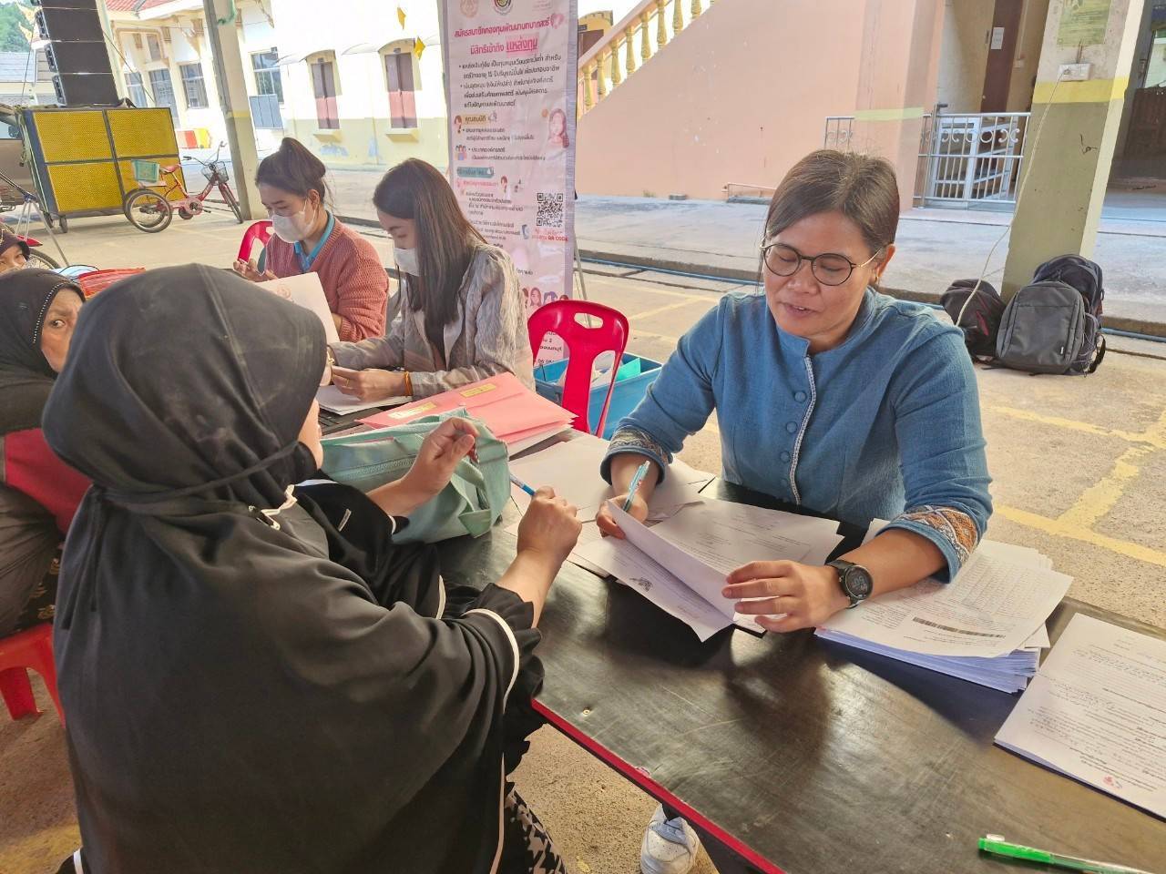 💕 พช.นนท์ ดำเนินการคลินิกให้คำปรึกษาพัฒนาคุณภาพชีวิตสมาชิกกองทุนพัฒนาบทบาทสตรี จังหวัดนนทบุรี 💕