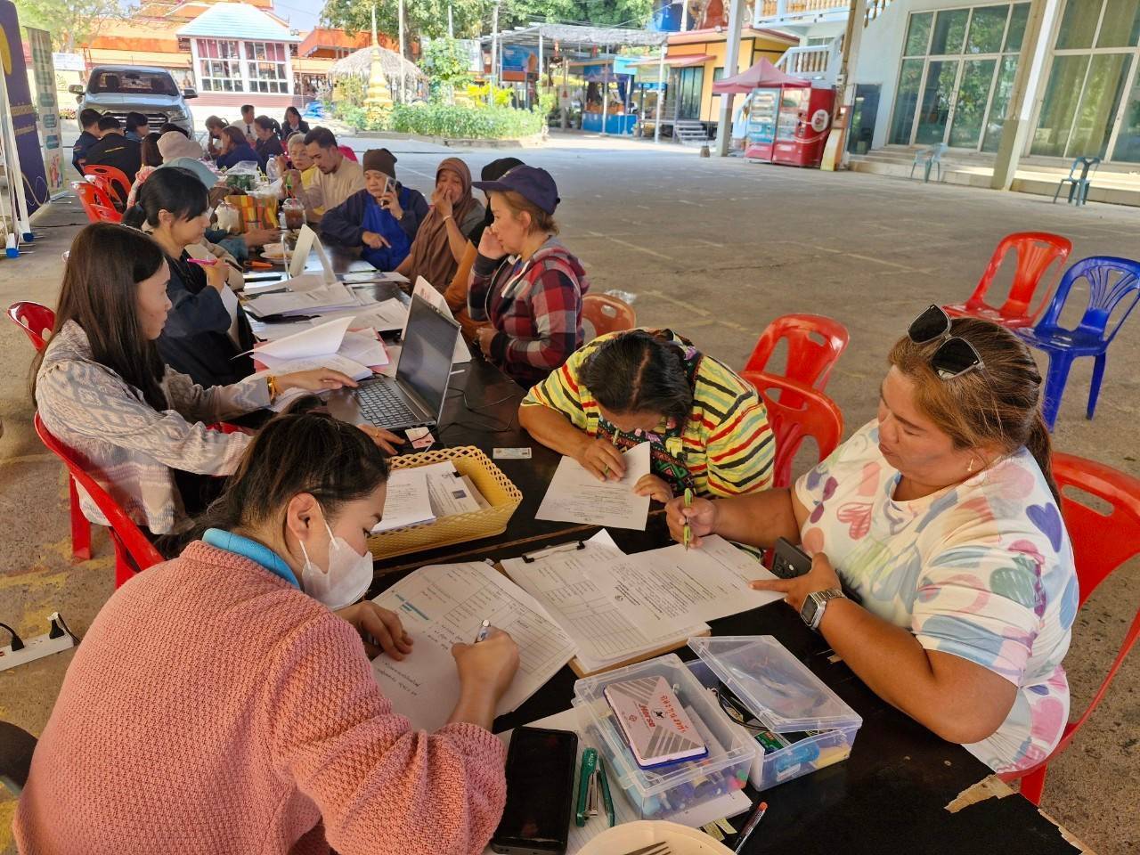 💕 พช.นนท์ ดำเนินการคลินิกให้คำปรึกษาพัฒนาคุณภาพชีวิตสมาชิกกองทุนพัฒนาบทบาทสตรี จังหวัดนนทบุรี 💕