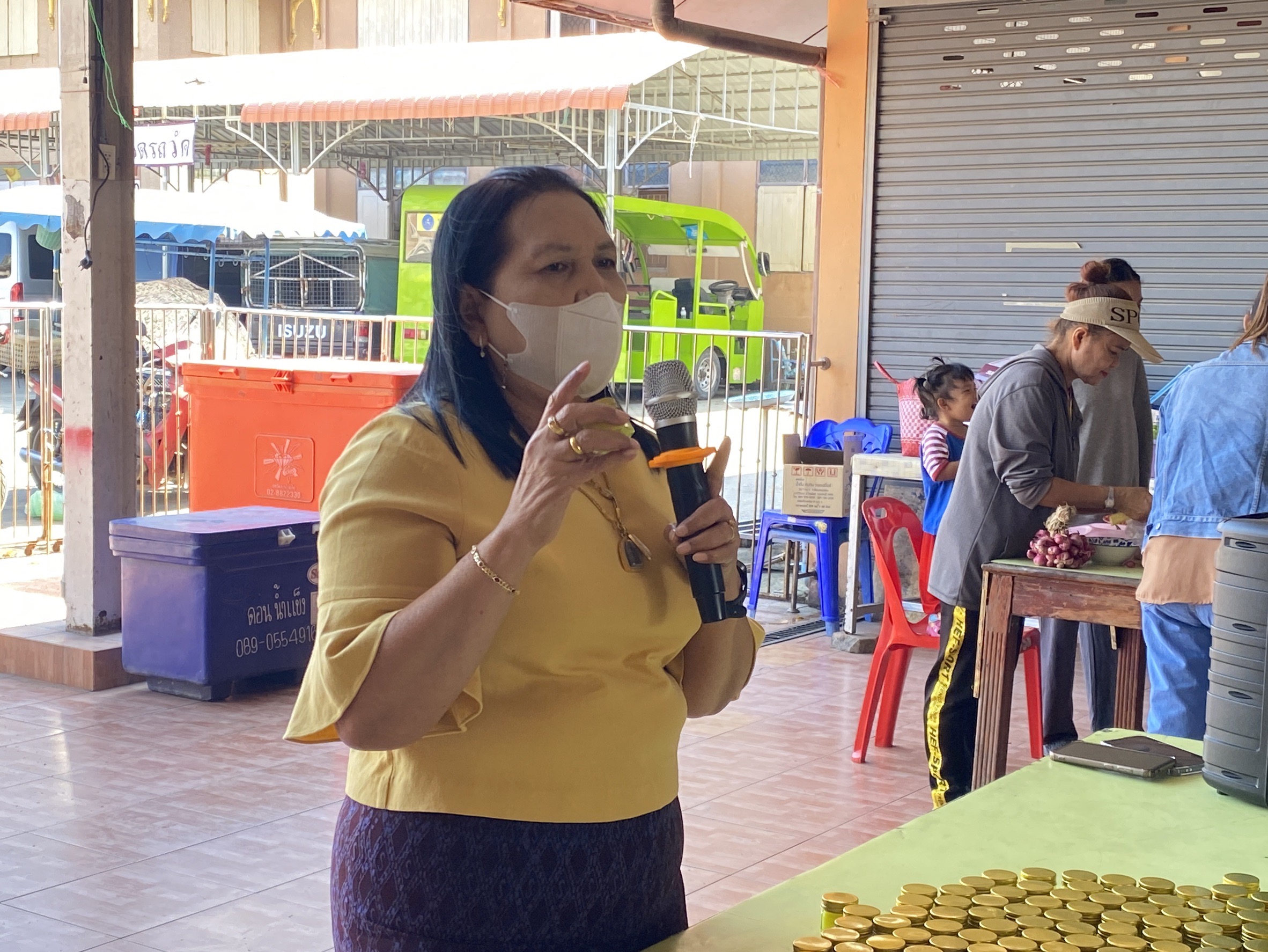 ”สพอ.ไทรน้อยดำเนินโครงการฝึกอบรมอาชีพครัวเรือนที่มีปัญหาด้านอาชีพและรายได้ตามแนวทางการสร้างสัมมาชีพชุมชน“