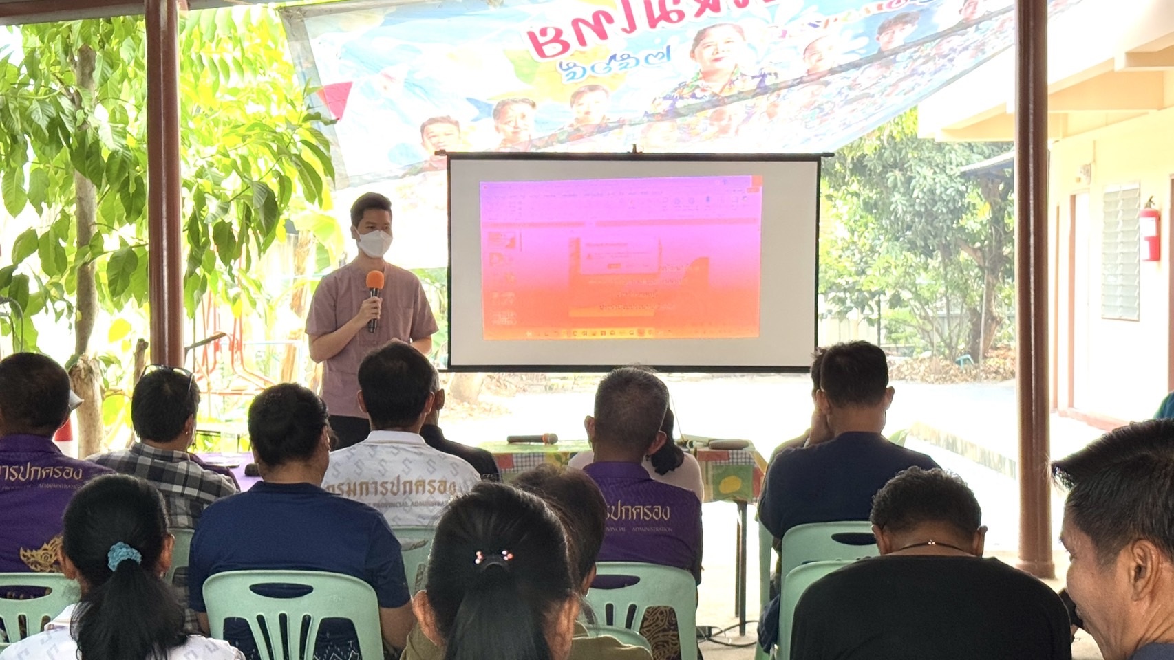 สพอ.เมืองนนทบุรีดำเนินการประชุมเชิงปฏิบัติการจัดทำแผนพัฒนาตำบล กิจกรรมหลักพัฒนาศักยภาพกลุ่ม องค์กร และเครือข่าย ขับเคลื่อนการพัฒนาพัฒนาตำบลเข้มแข็งตามหลักปรัชญาของเศรษฐกิจพอเพียง