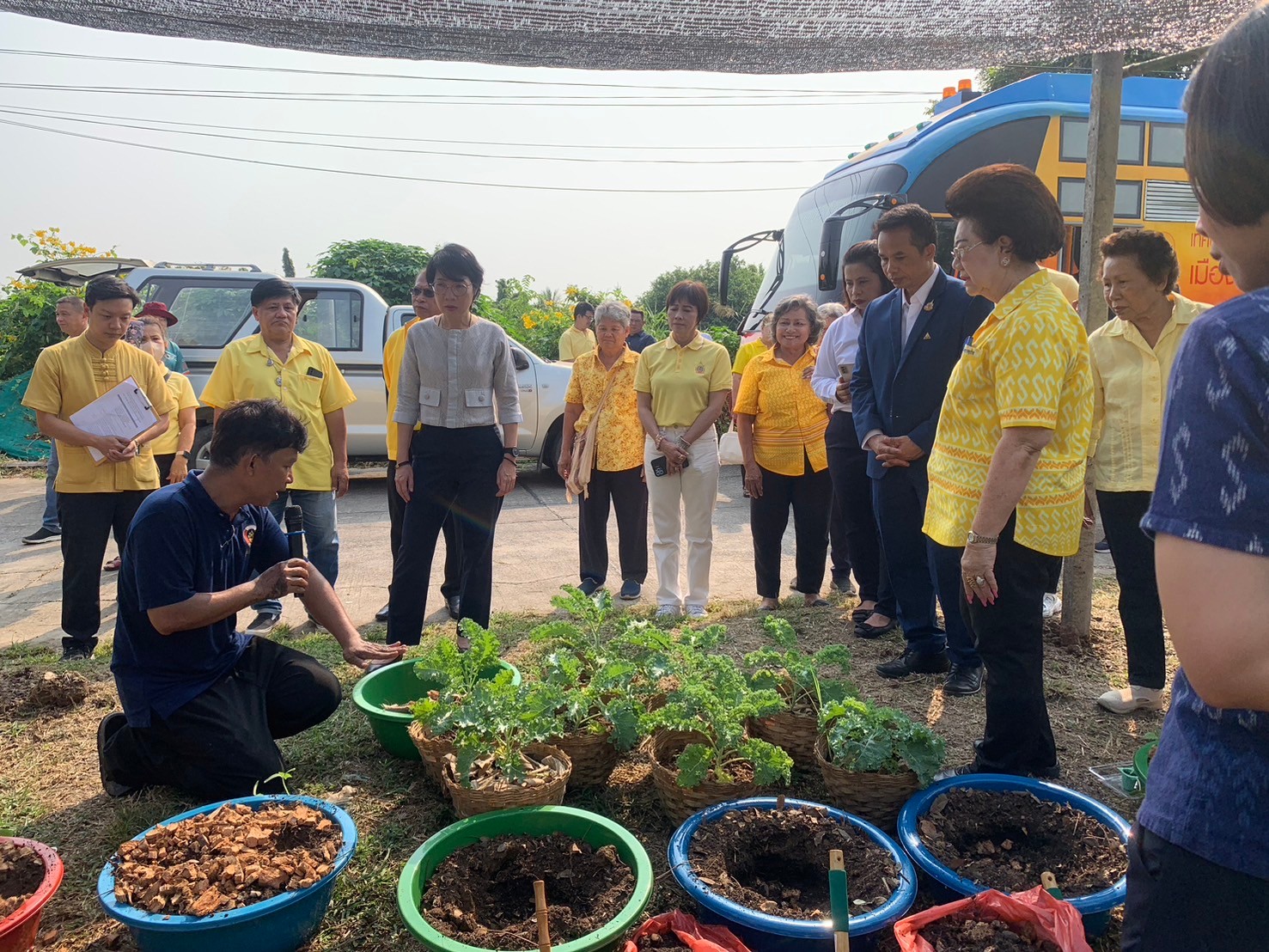 สพอ.เมืองนนทบุรีเข้าร่วมโครงการสนับสนุนและให้ความช่วยเหลือครัวเรือนยากจนแบบบูรณาการ กิจกรรมที่ 2 ดำเนินกิจกรรม/โครงการให้ความช่วยเหลือครัวเรือนยากจน