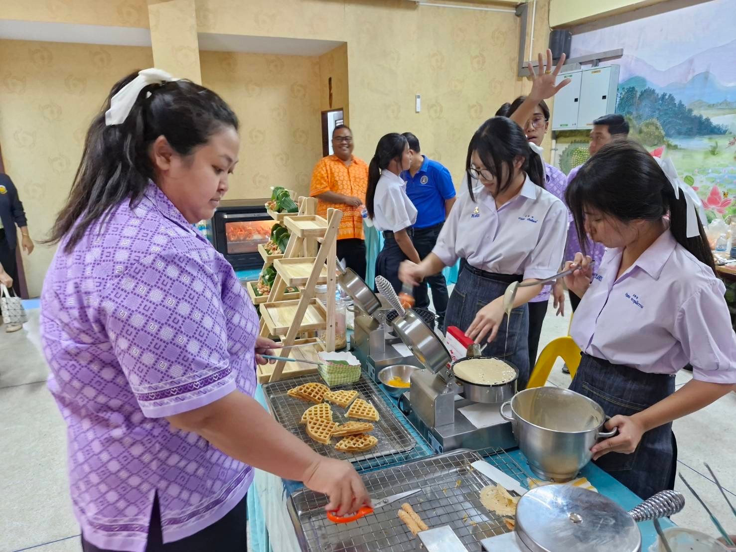 สพอ.บางกรวยร่วมกับอำเภอบางกรวย ทำพิธีลงนามบันทึกข้อตกลงความร่วมมือ (MOU) พัฒนาตำบลปลายบาง สู่ตำบลเข้มแข็ง ตามหลักปรัชญาของเศรษฐกิจพอเพียง