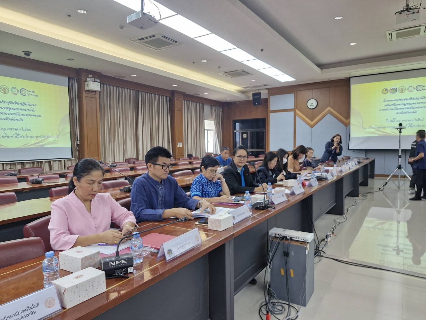 พช.นนทบุรีดำเนินการประชุมเชิงปฏิบัติการส่งเสริมการบูรณาการกลไกการขับเคลื่อนการขจัดความยากจน ระดับจังหวัด