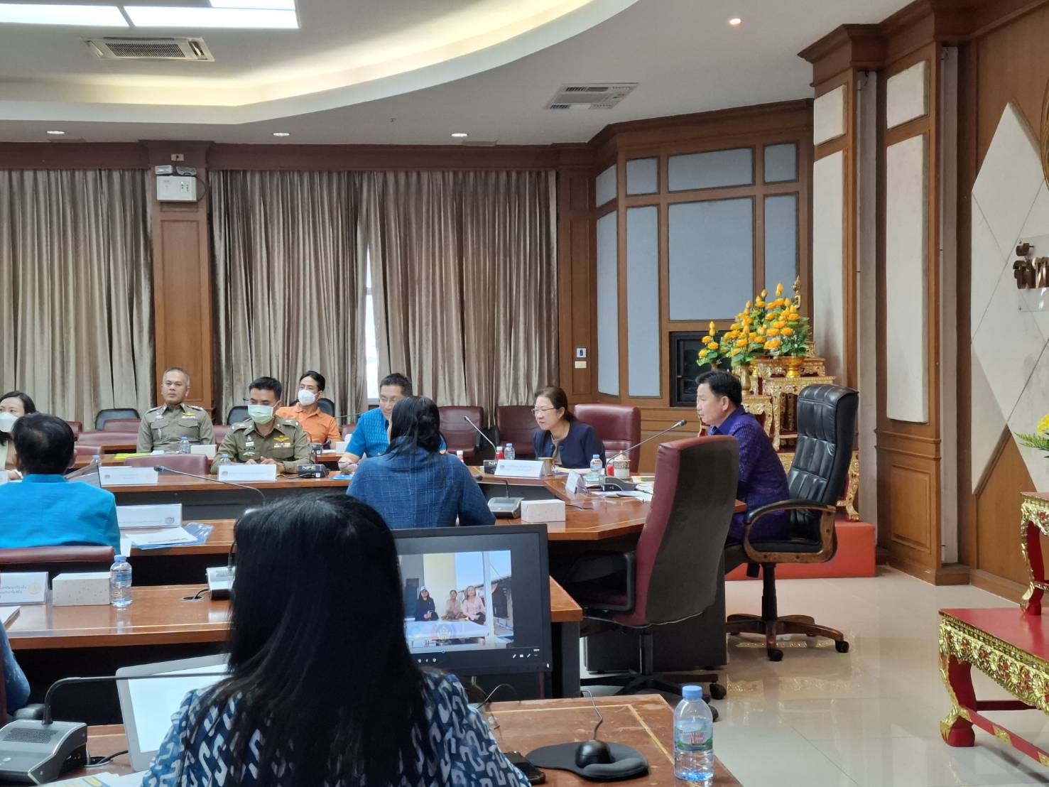 พช.นนทบุรีดำเนินการประชุมเชิงปฏิบัติการส่งเสริมการบูรณาการกลไกการขับเคลื่อนการขจัดความยากจน ระดับจังหวัด