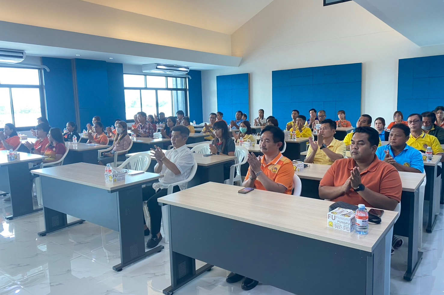 สพอ.เมืองนนทบุรีดำเนินการพิธีลงนามบันทึกข้อตกลงความร่วมมือ (MOU) การดำเนินการขับเคลื่อนตำบลเข้มแข็ง ตามหลักปรัชญาของเศรษฐกิจพอเพียง ประจำปี พ.ศ. 2568