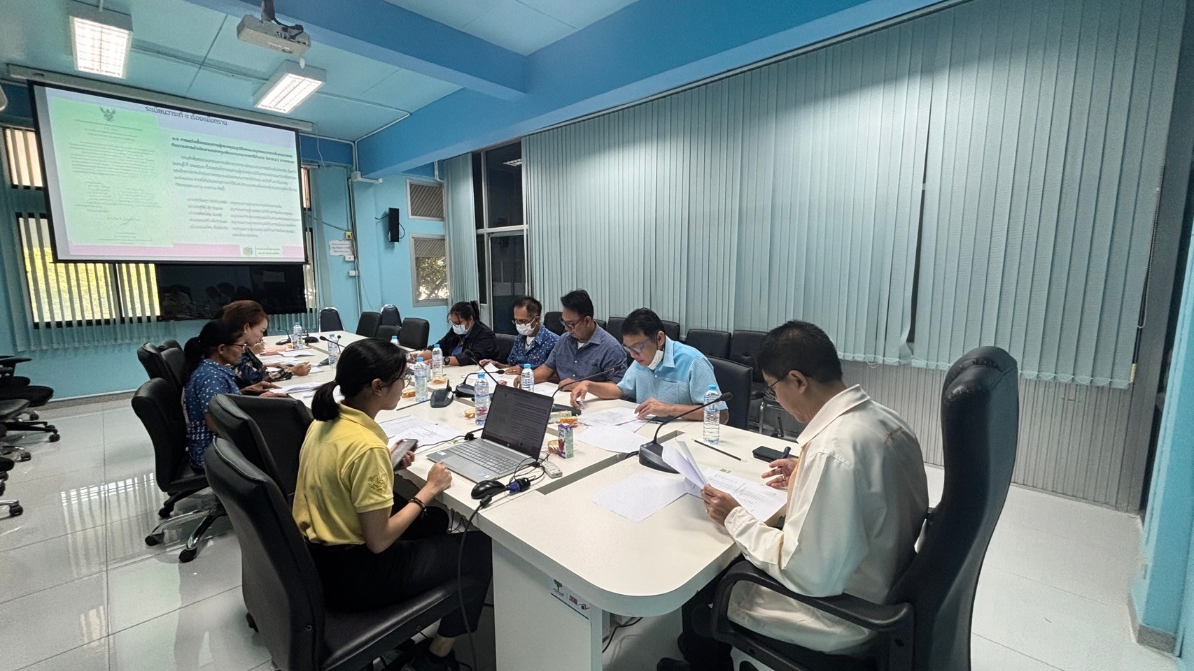 พช.บางกรวย ดำเนินการประชุมคณะกลั่นกรองและติดตามการดำเนินงานกองทุนพัฒนาบทบาทสตรี (อกส.อ.) อำเภอบางกรวย ครั้งที่ 1/2568