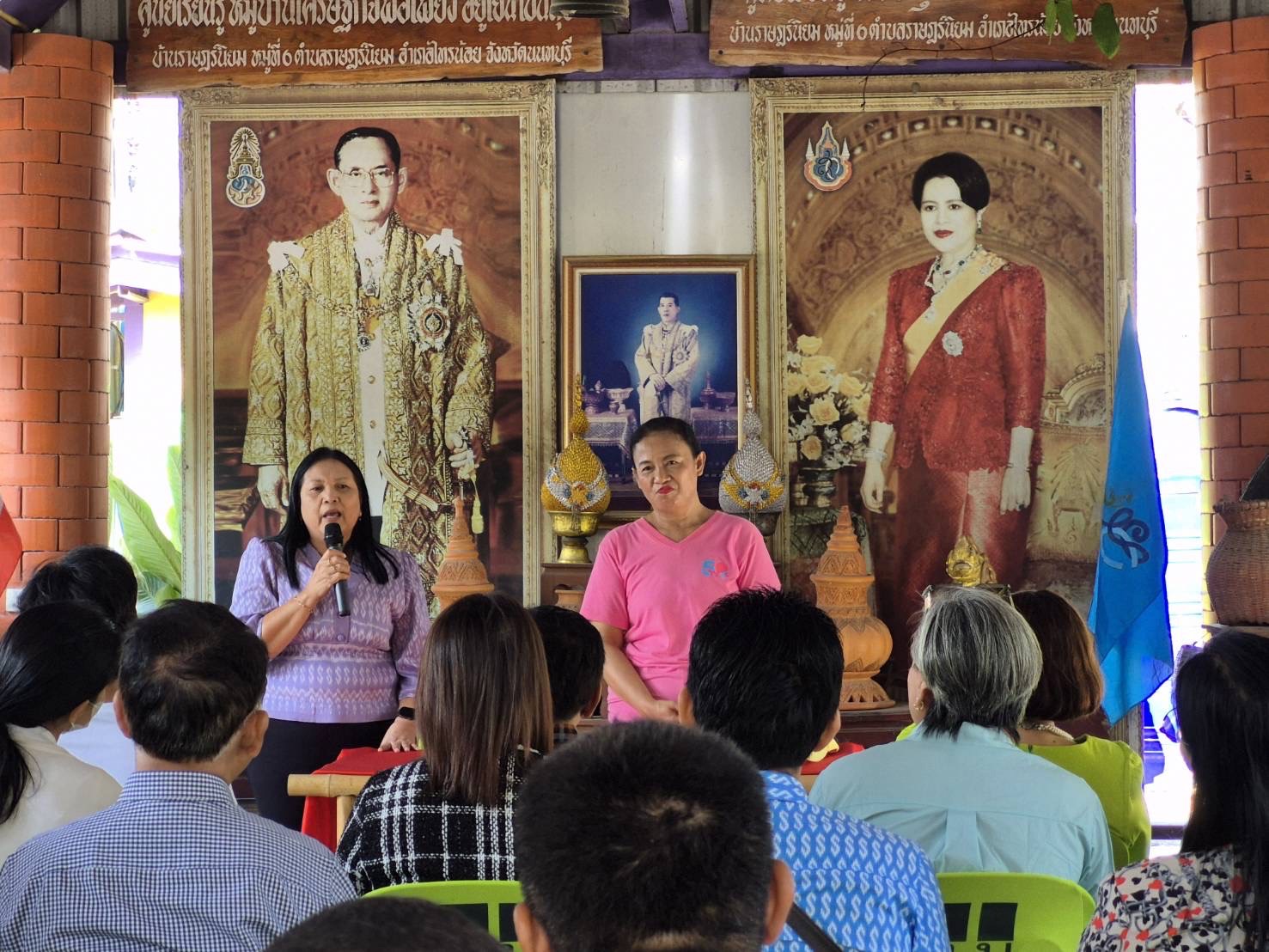“พช.นนทบุรี ร่วมกับ สพอ.ไทรน้อยต้อนรับคณะศึกษาดูงานศูนย์เรียนรู้การพัฒนาคุณภาพชีวิตตามหลักทฤษฎีใหม่ ประยุกต์สู่ “โคก หนอง นา”