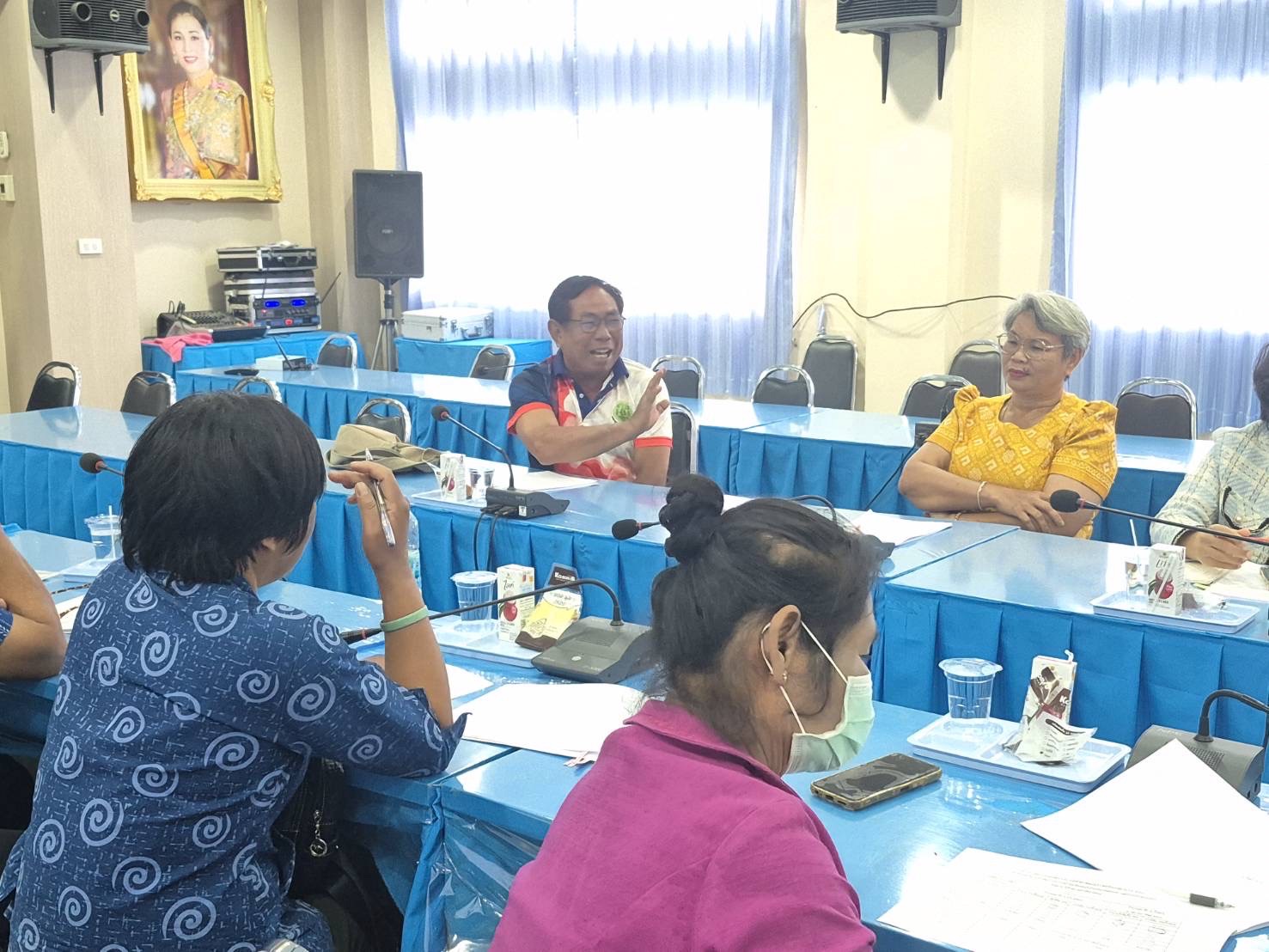 “สพอ.ไทรน้อยจัดประชุมคณะอนุกรรมการกลั่นกรองและติดตามการดำเนินงานกองทุนพัฒนาบทบาทสตรีอำเภอ (อกส.อ.) อำเภอไทรน้อยครั้งที่ ๒/๒๕๖๘ ”