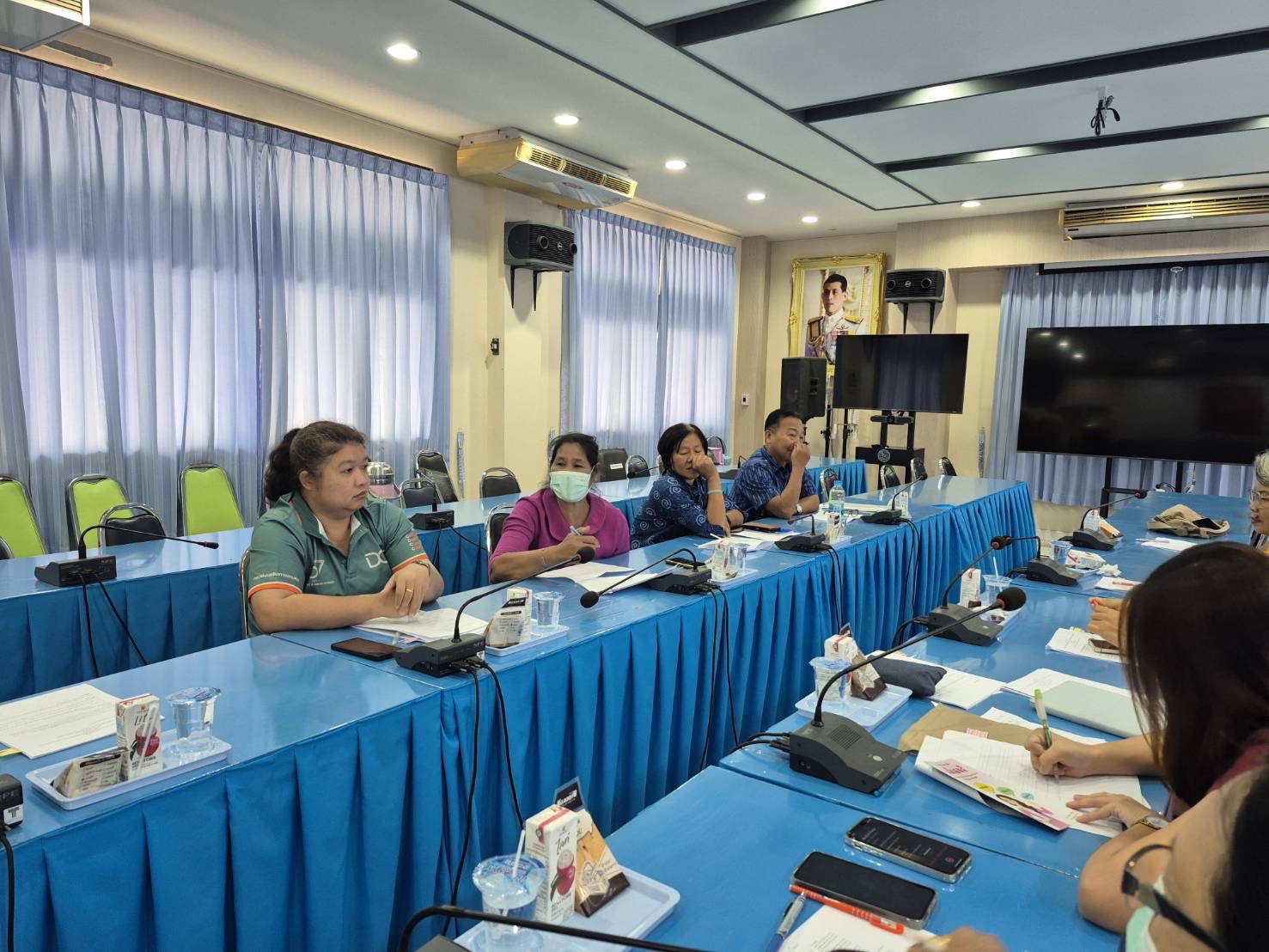 “สพอ.ไทรน้อยจัดประชุมคณะอนุกรรมการกลั่นกรองและติดตามการดำเนินงานกองทุนพัฒนาบทบาทสตรีอำเภอ (อกส.อ.) อำเภอไทรน้อยครั้งที่ ๒/๒๕๖๘ ”