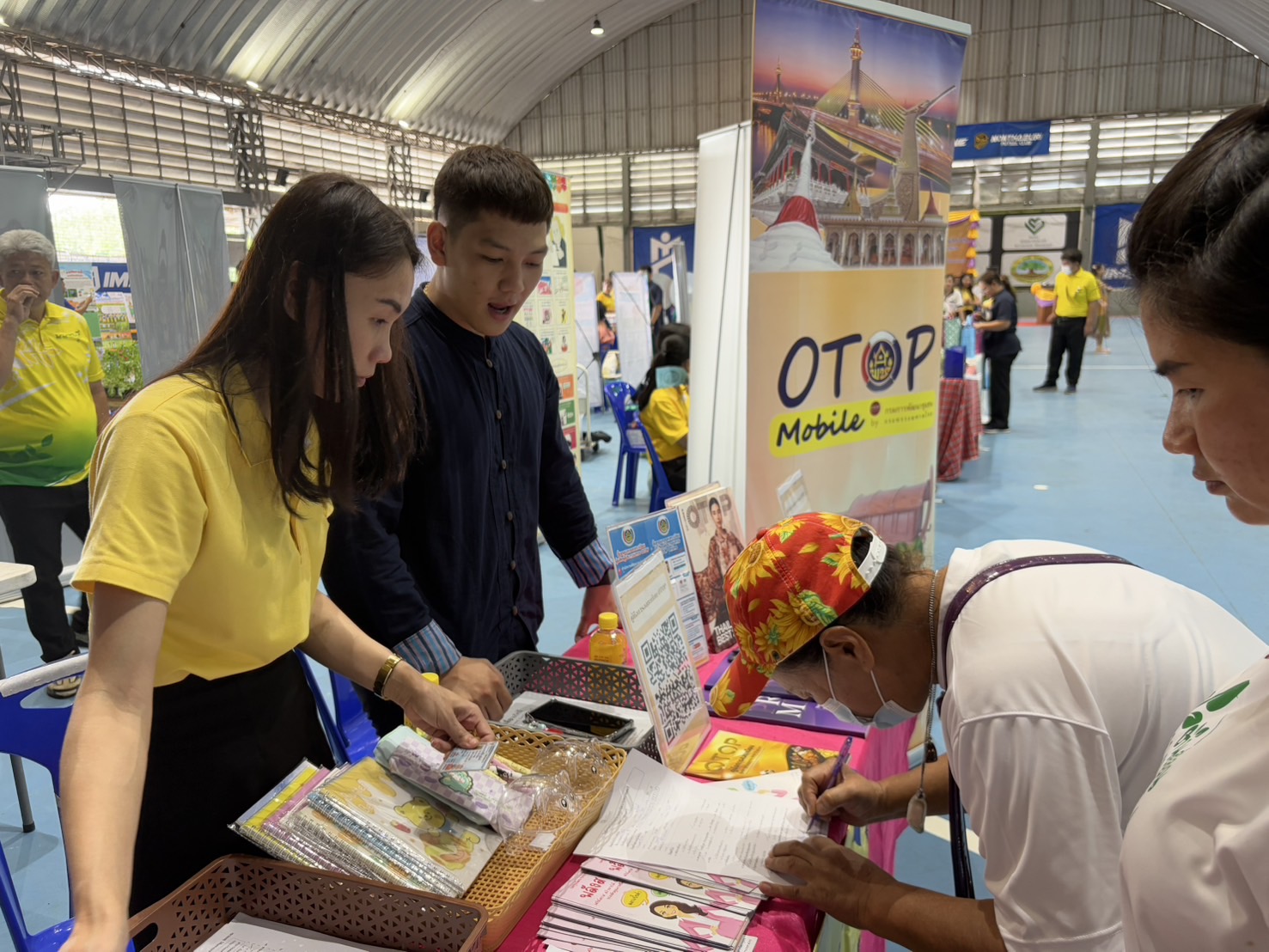 พช.นนทบุรีร่วมพิธีเปิดโครงการคลินิกเกษตรเคลื่อนที่ในพระราชานุเคราะห์ สมเด็จพระบรมโอรสาธิราช ฯ สยามมกุฎราชกุมาร ปีงบประมาณ พ.ศ.2568