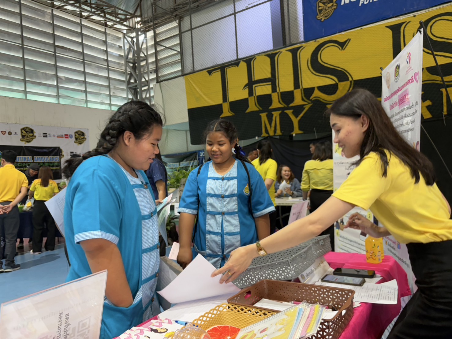 พช.นนทบุรีร่วมพิธีเปิดโครงการคลินิกเกษตรเคลื่อนที่ในพระราชานุเคราะห์ สมเด็จพระบรมโอรสาธิราช ฯ สยามมกุฎราชกุมาร ปีงบประมาณ พ.ศ.2568