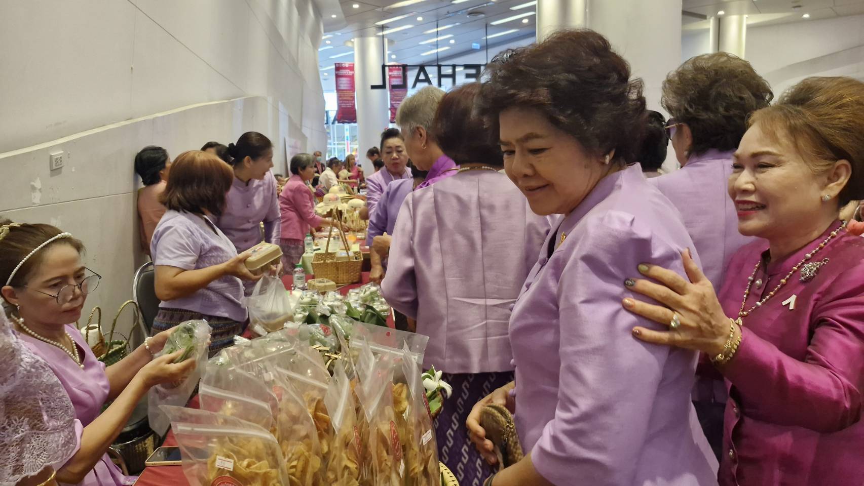 พช.นนทบุรี ร่วมกับ กพสจ. และ พม. จัดงานวันสตรีสากล ปี 2568 รวมพลังสตรีนนท์ สร้างโอกาส สร้างรายได้ พัฒนาสังคมทุกมิติ