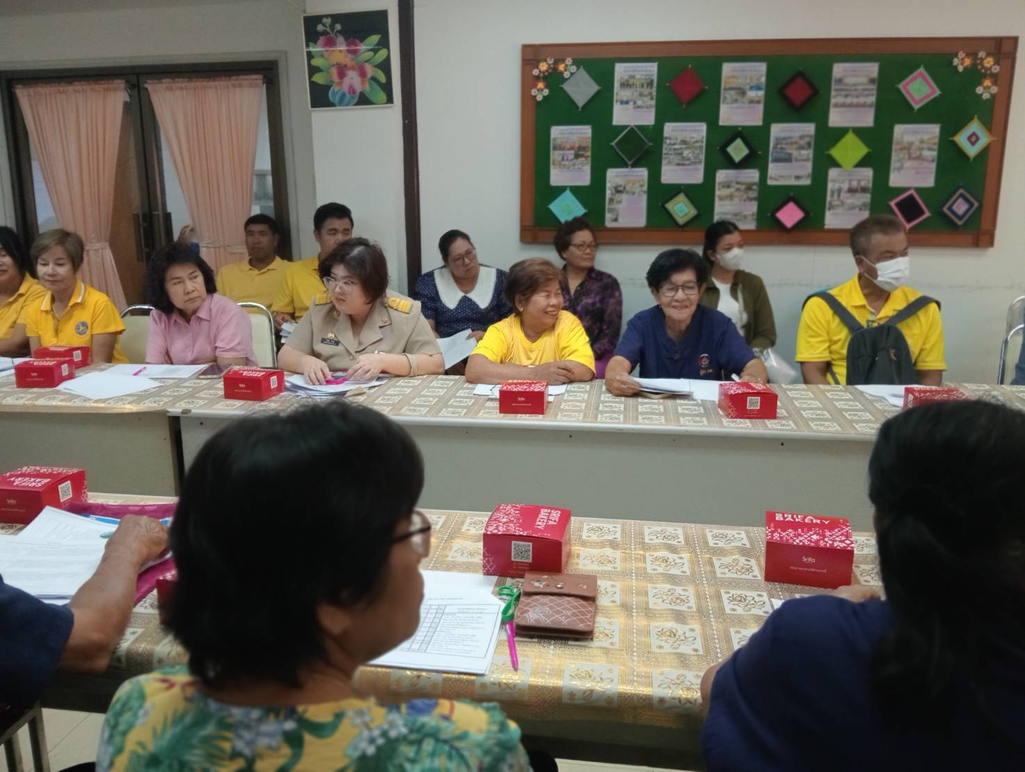 สพอ.ปากเกร็ด ดำเนินโครงการสนับสนุนและให้ความช่วยเหลือครัวเรือนยากจนแบบบูรณาการ กิจกรรมที่ 1 ประชุมเชิงปฏิบัติการเพื่อบูรณาการความร่วมมือในการช่วยเหลือครัวเรือนยากจน