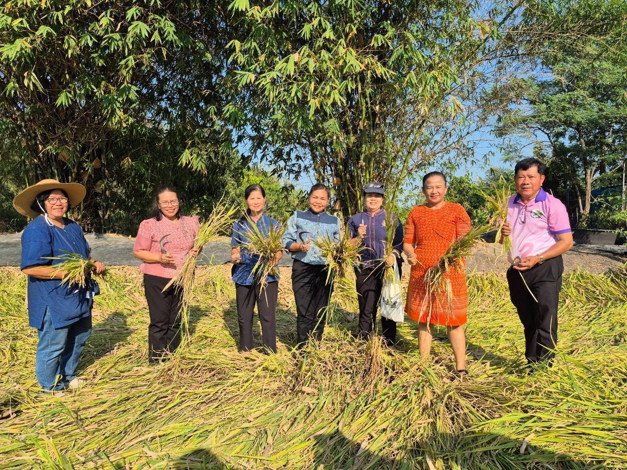 ผู้ตรวจราชการกรมการพัฒนาชุมชน ลงพื้นที่ตรวจราชการในพื้นที่จังหวัดนนทบุรี