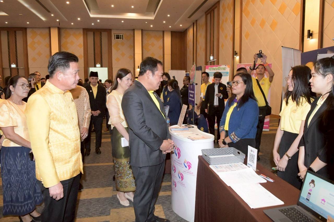 💸💸 พช.นนทบุรี ร่วมกิจกรรมมหกรรมแก้หนี้ สร้างวิถีแห่งความเป็นธรรม ปีที่ 2 จังหวัดนนทบุรี 💸💸